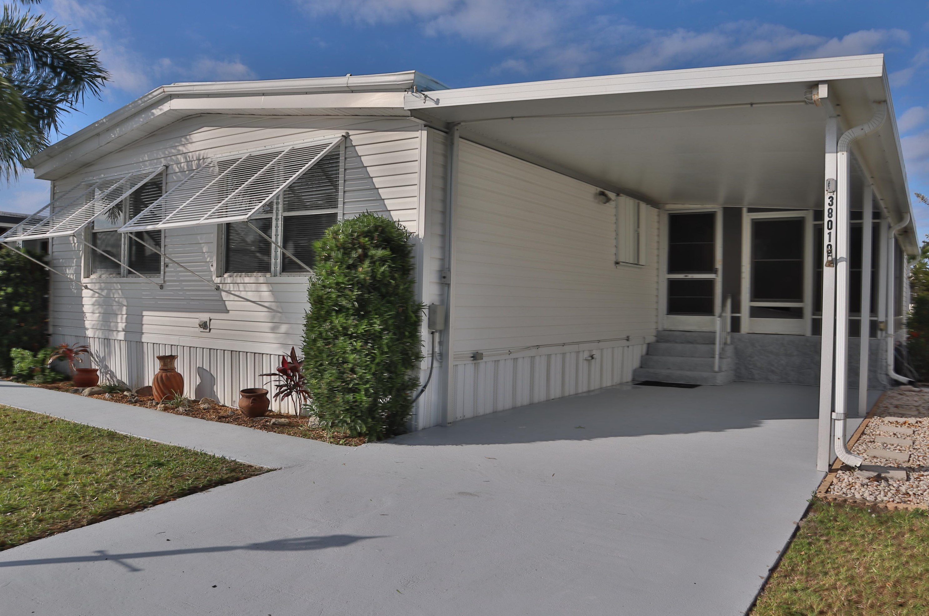 38010 Frenchmans Bay, Boynton Beach FL  33436-1958 exterior