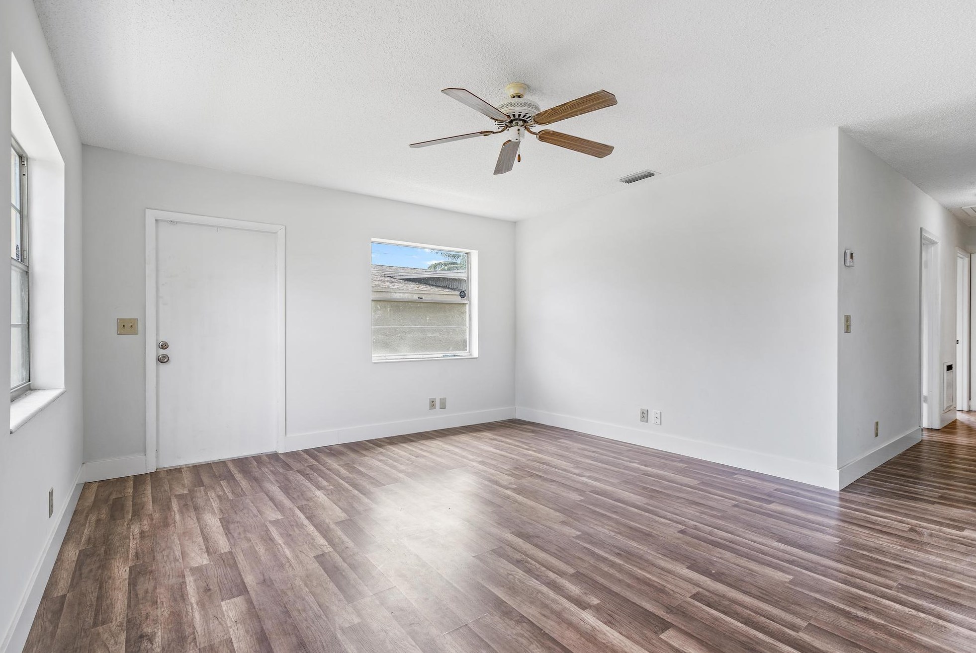 126 2nd St, Jupiter FL  33458-7410 exterior