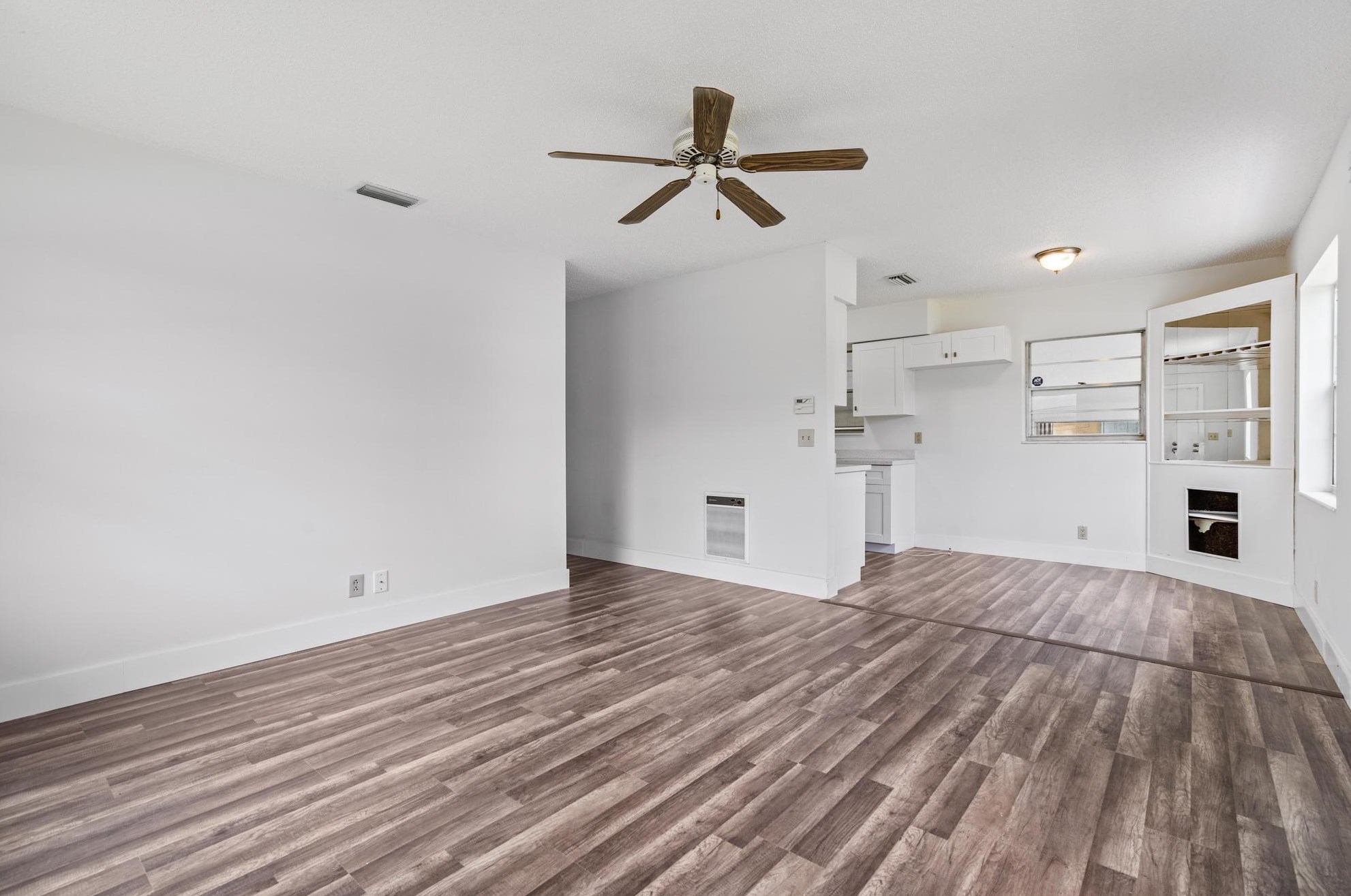 126 2nd St, Jupiter FL  33458-7410 exterior