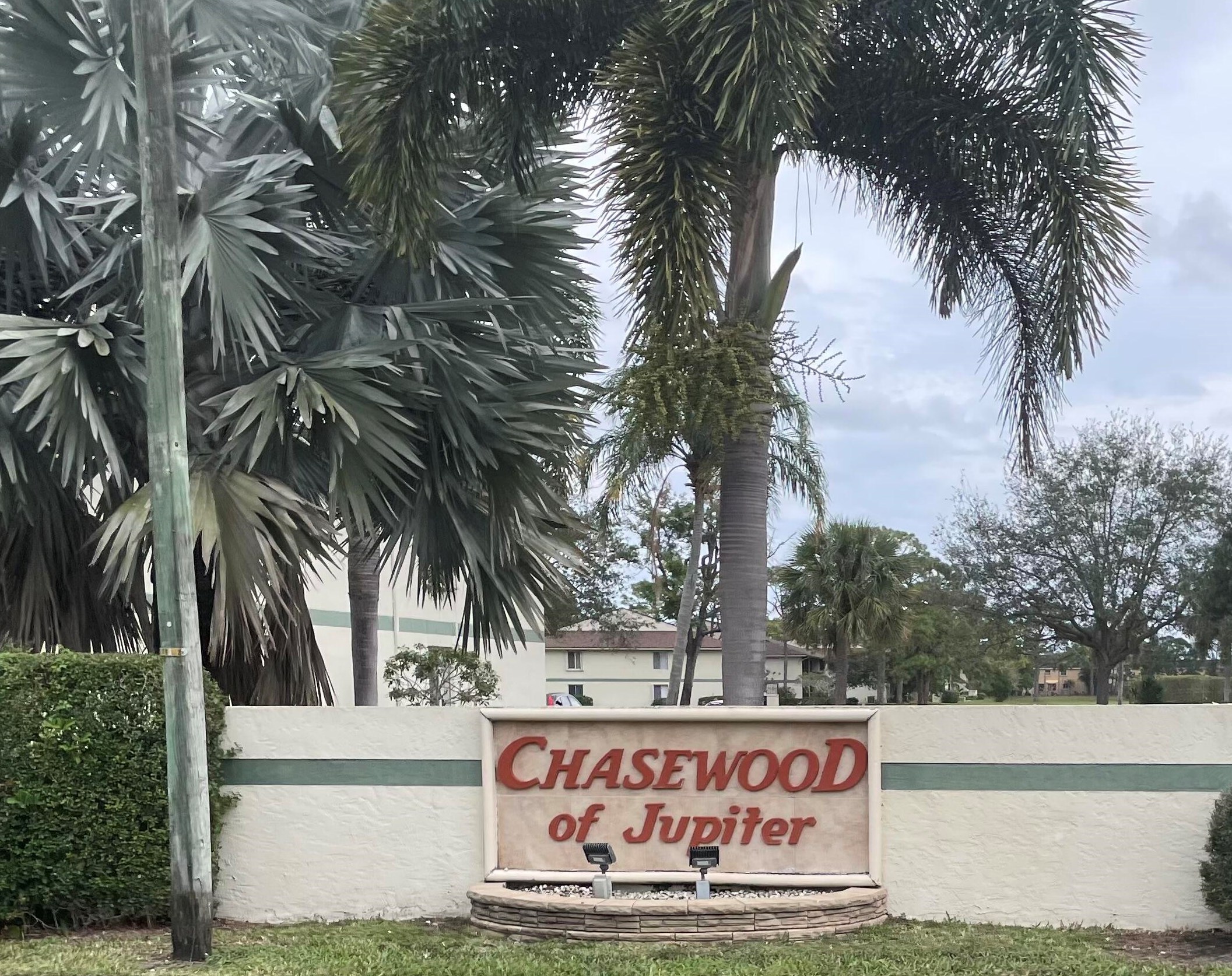 6479 Chasewood Dr, Jupiter FL  33458-5831 exterior