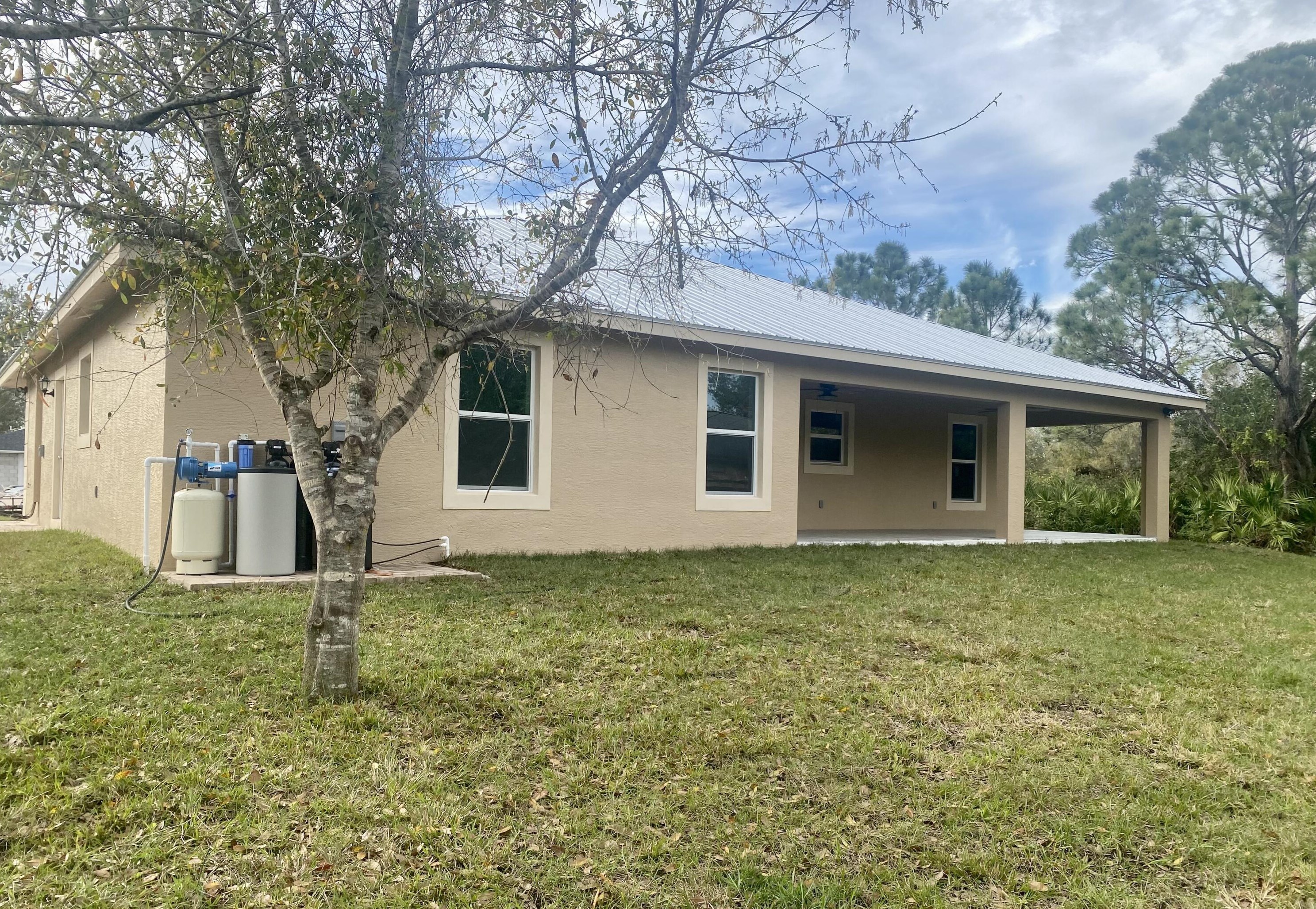2986 33rd Ave, Okeechobee FL  34972-1209 exterior