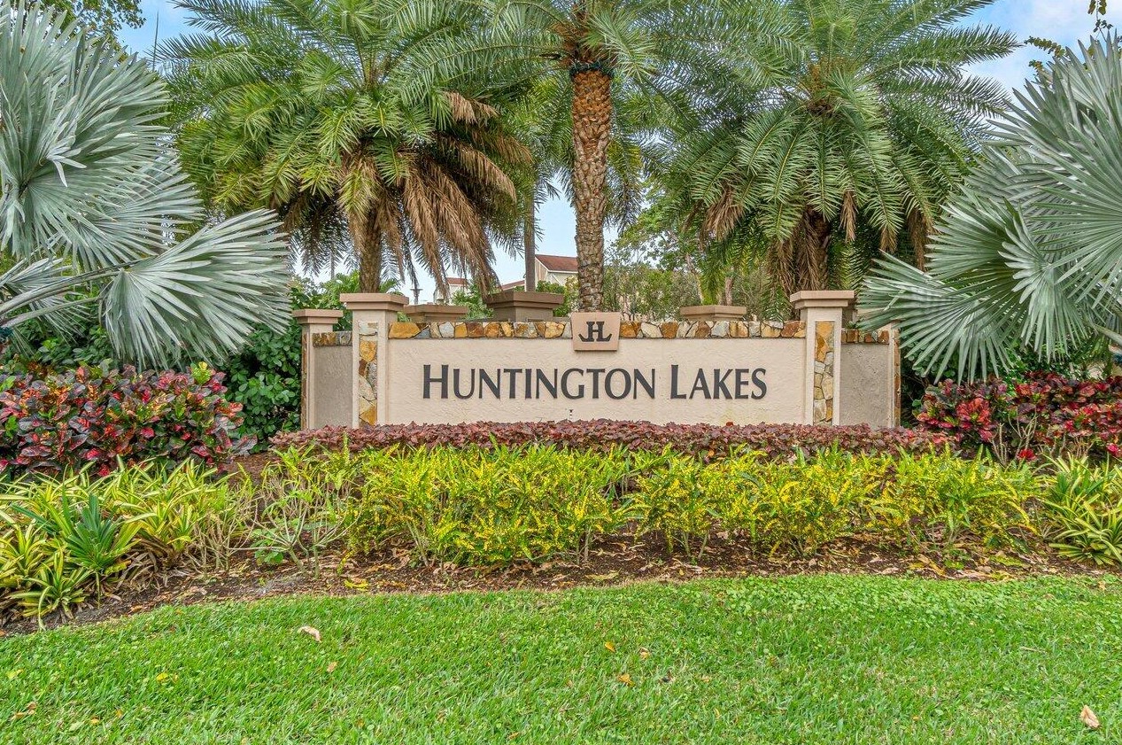 7270 Ashford Pl, Delray Beach FL  33446-2945 exterior