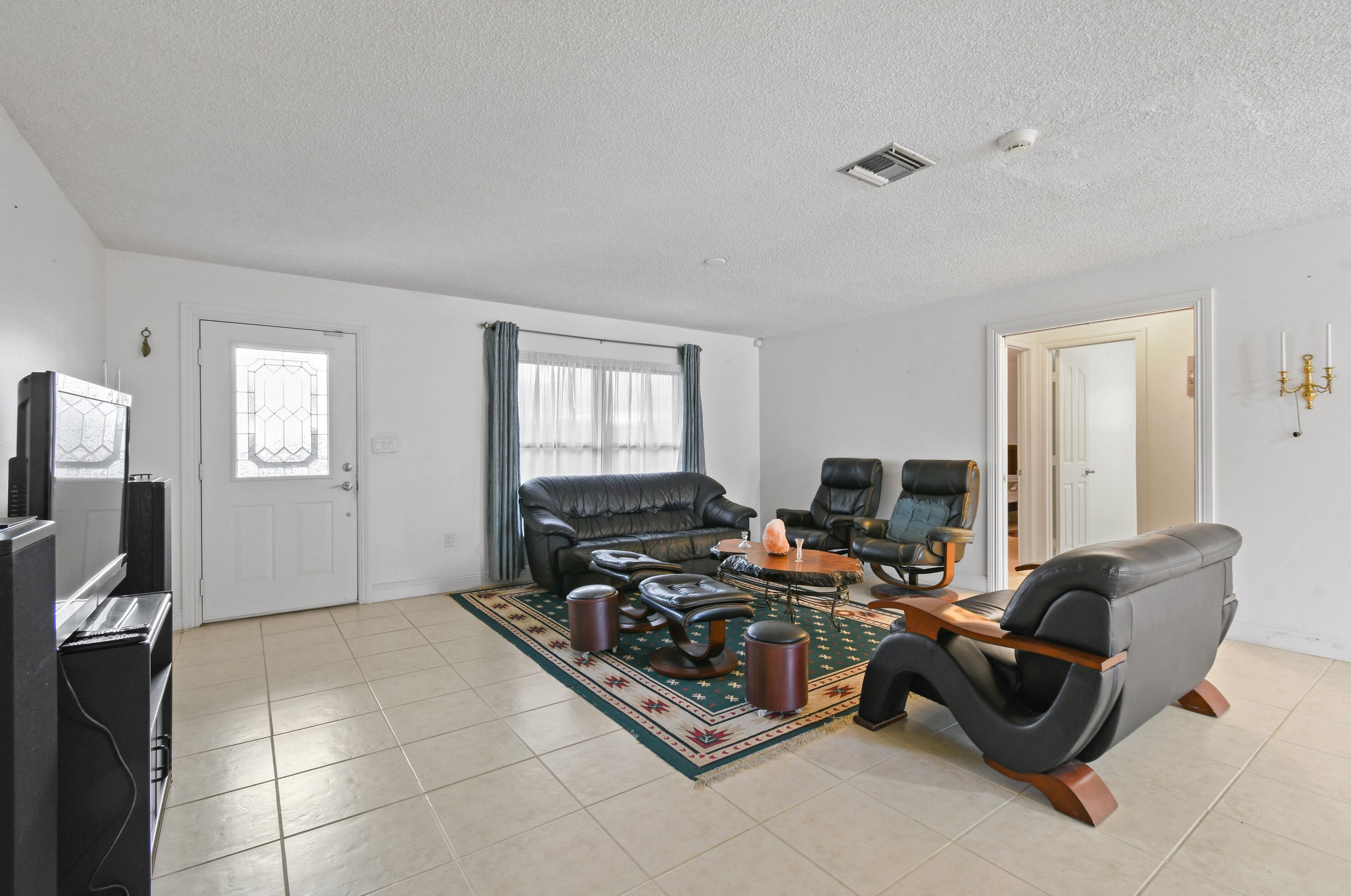 7906 Pensacola Rd, Fort Pierce FL  34951-1446 exterior