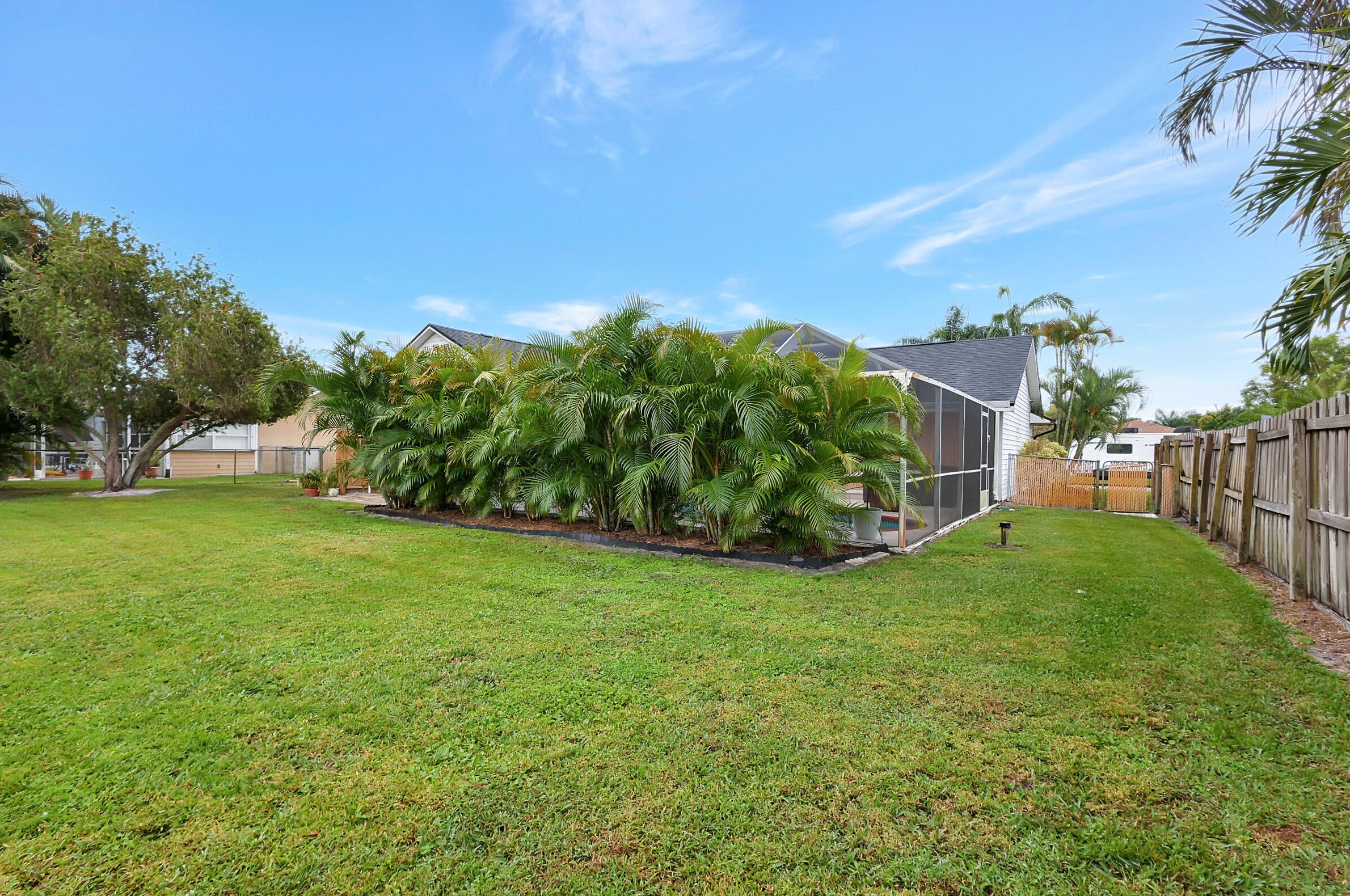 2737 Caladium Ave, Fort Pierce FL  34952-7218 exterior