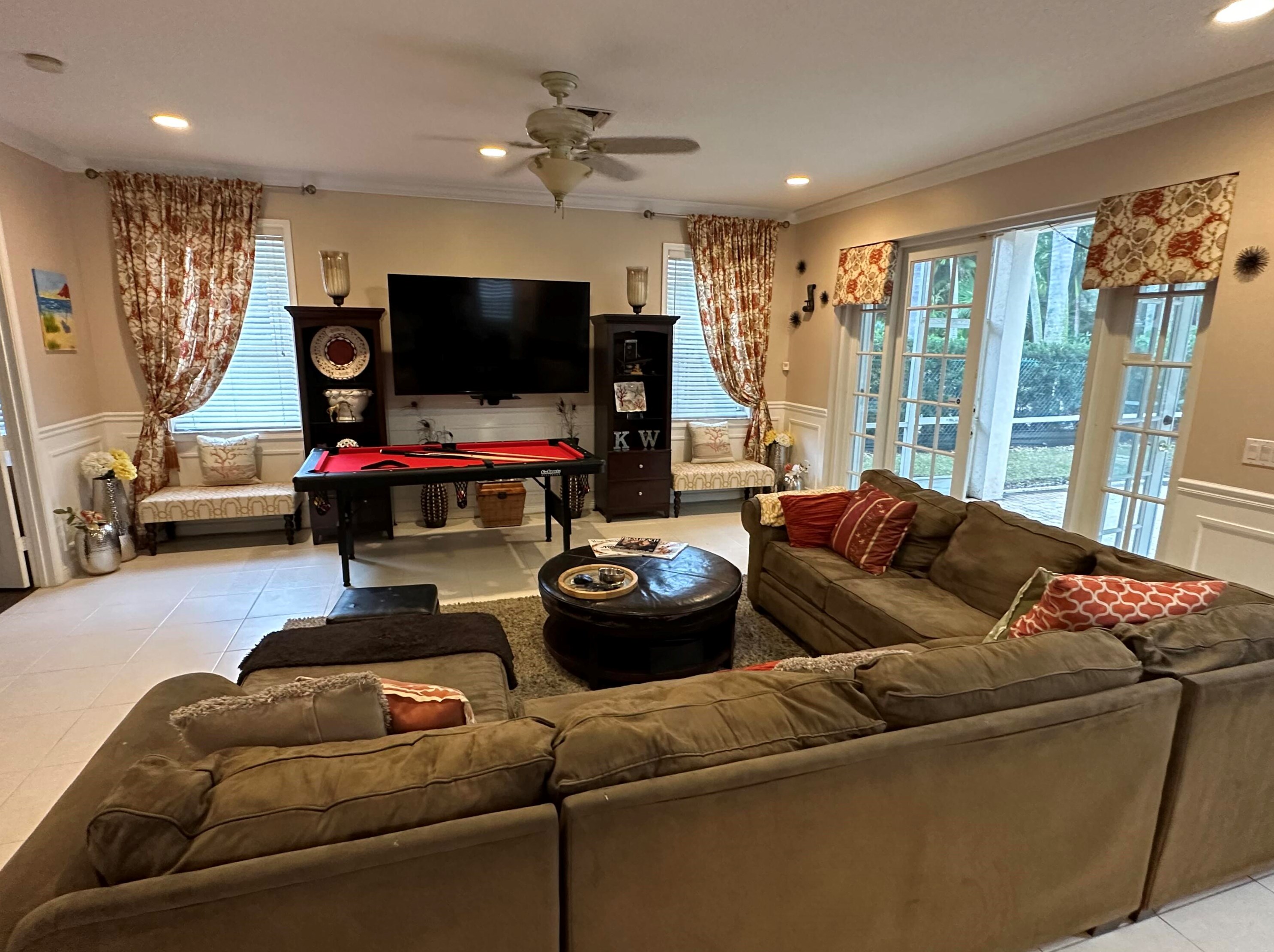 6449 Stonehurst Cir, Lake Worth FL  33467-7373 exterior