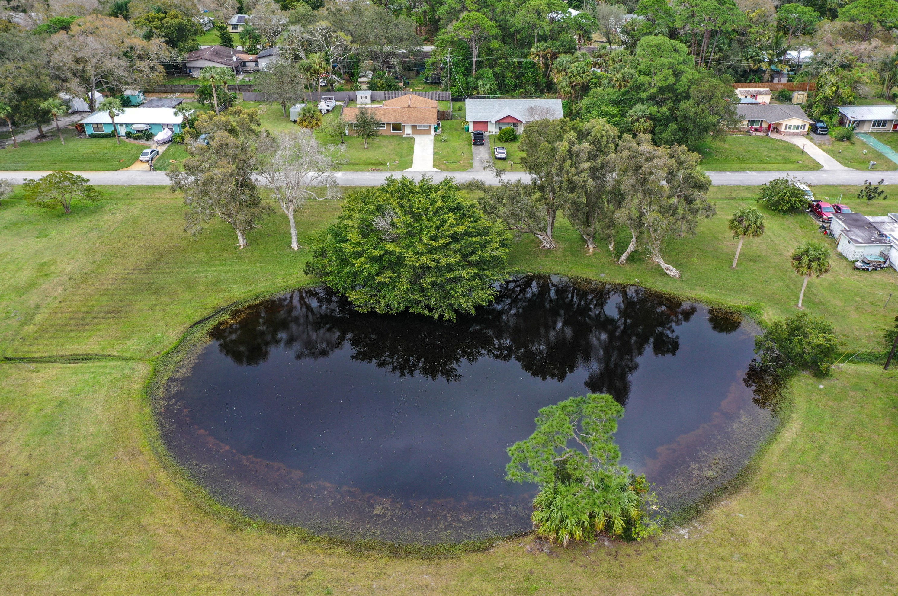 7502 James Rd, Fort Pierce FL 34951-2180 exterior