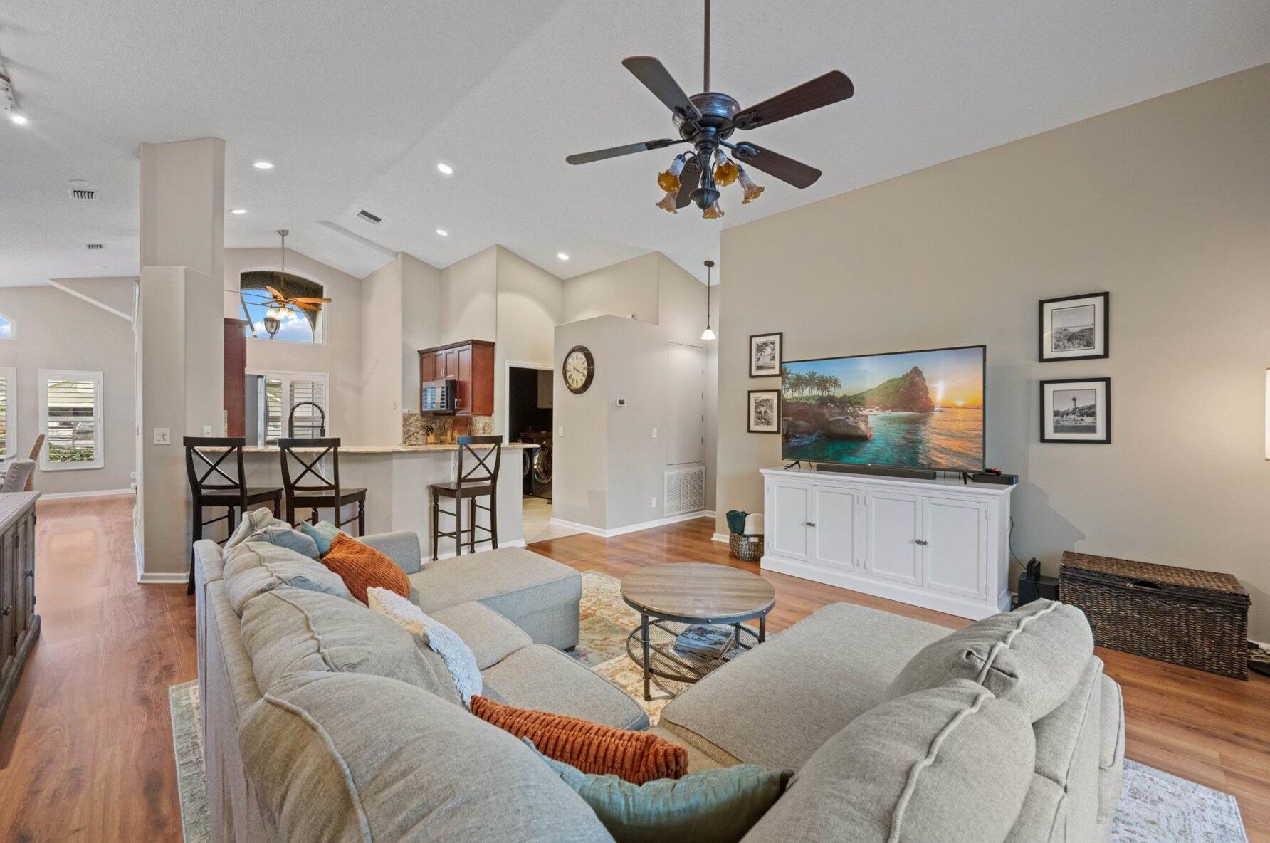 6069 Pompano St, Jupiter FL  33458-6660 exterior