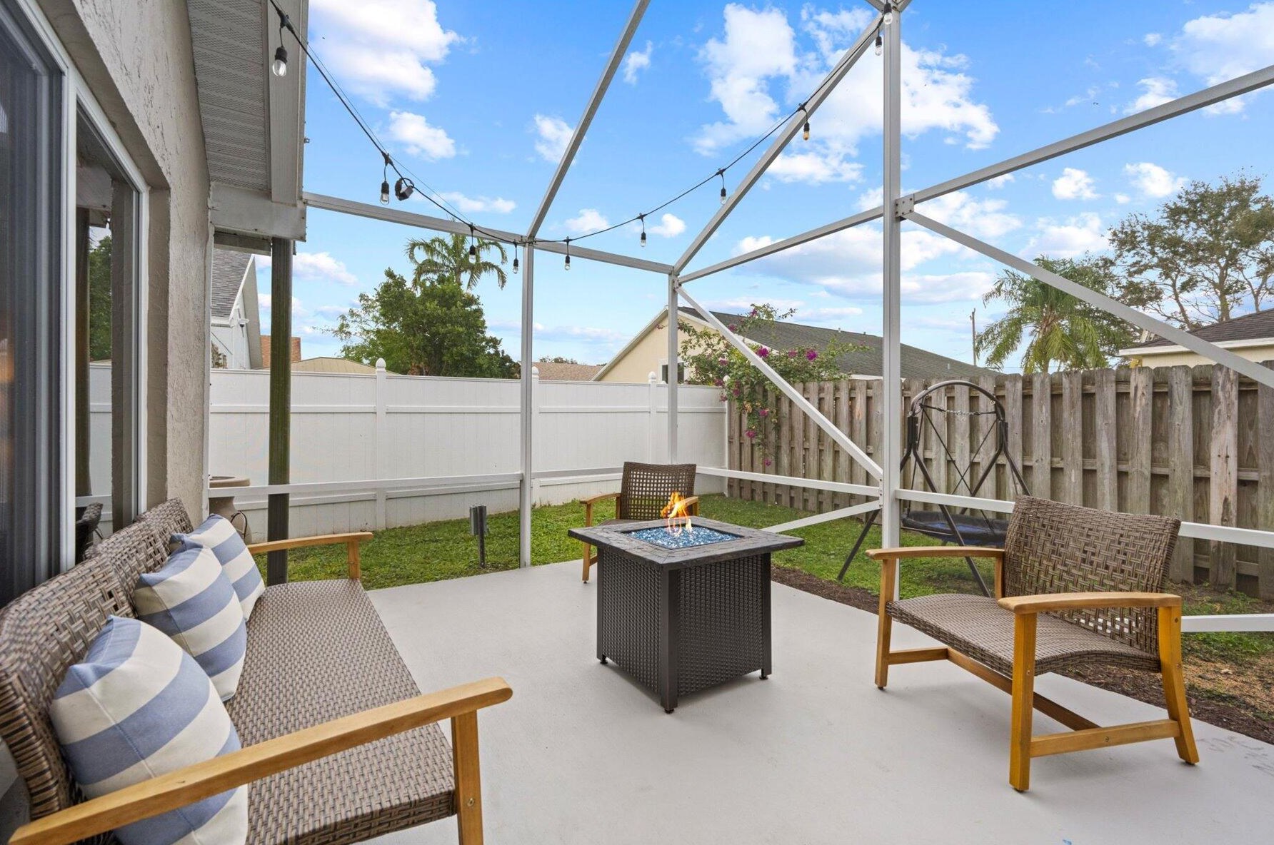 6069 Pompano St, Jupiter FL  33458-6660 exterior