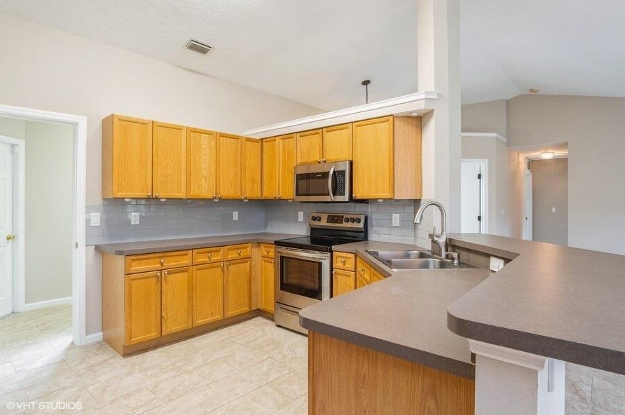 4801 Myrtle Dr, Fort Pierce FL  34982-3800 exterior