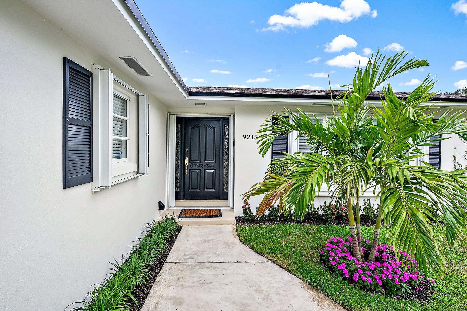 9215 Se Mercury St, Hobe Sound, FL 33455
