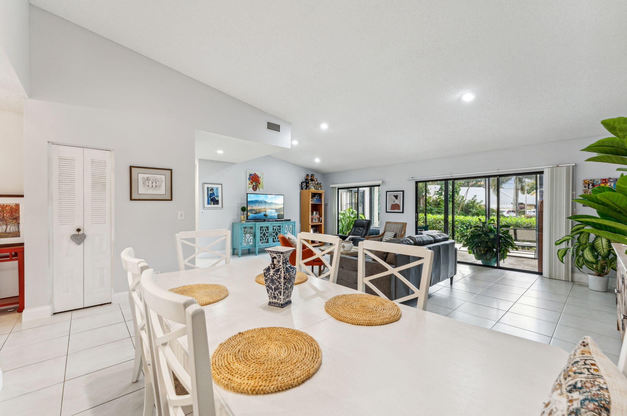 10812 Waterberry Dr, Boca Raton FL  33498-1689 exterior