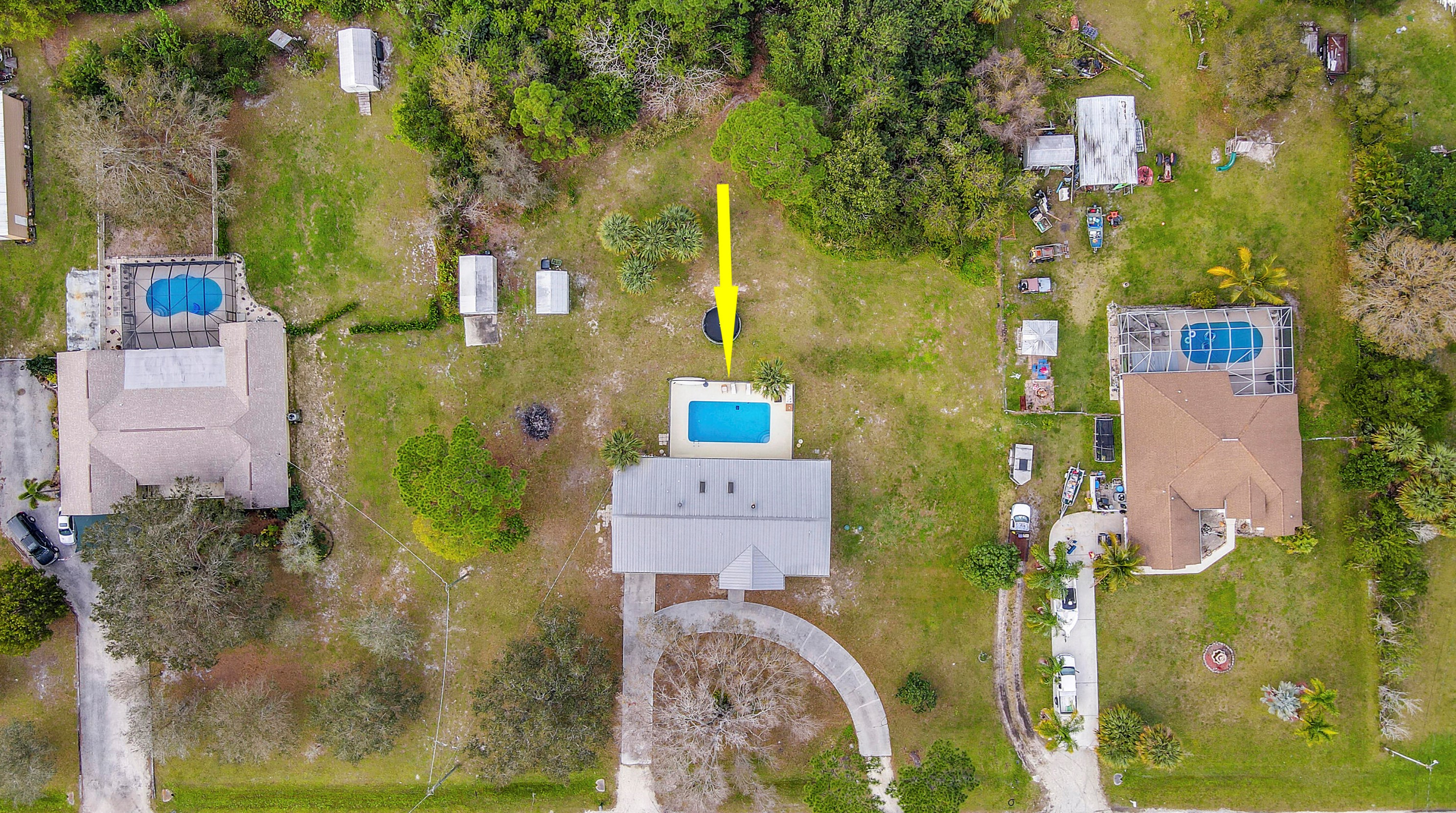 4909 Palmetto Dr, Fort Pierce FL  34982-7168 exterior