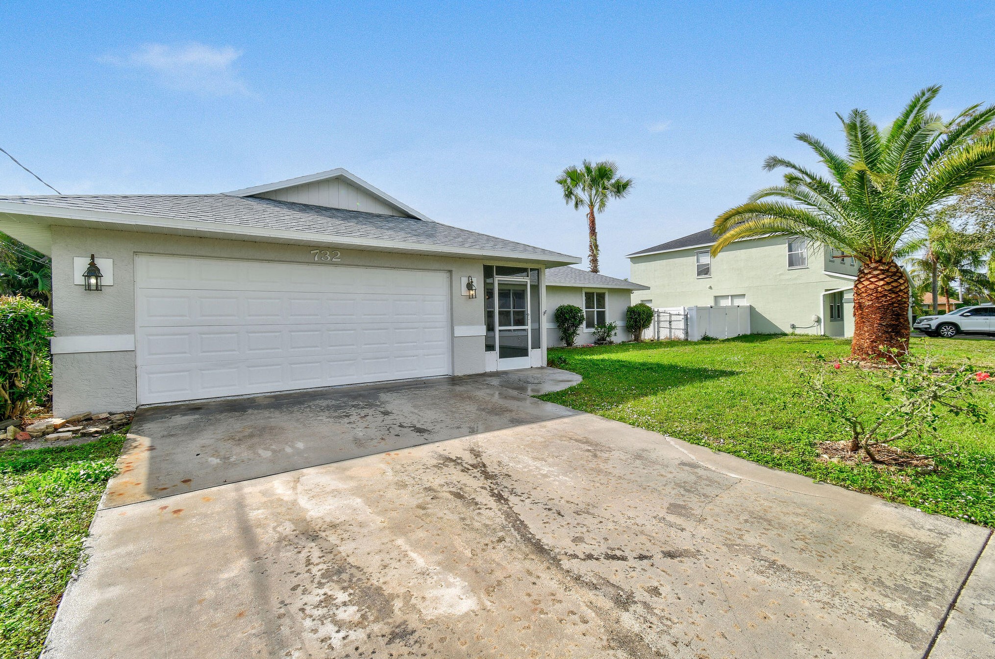 732 Dalton Cir, Fort Pierce FL  34953-5835 exterior