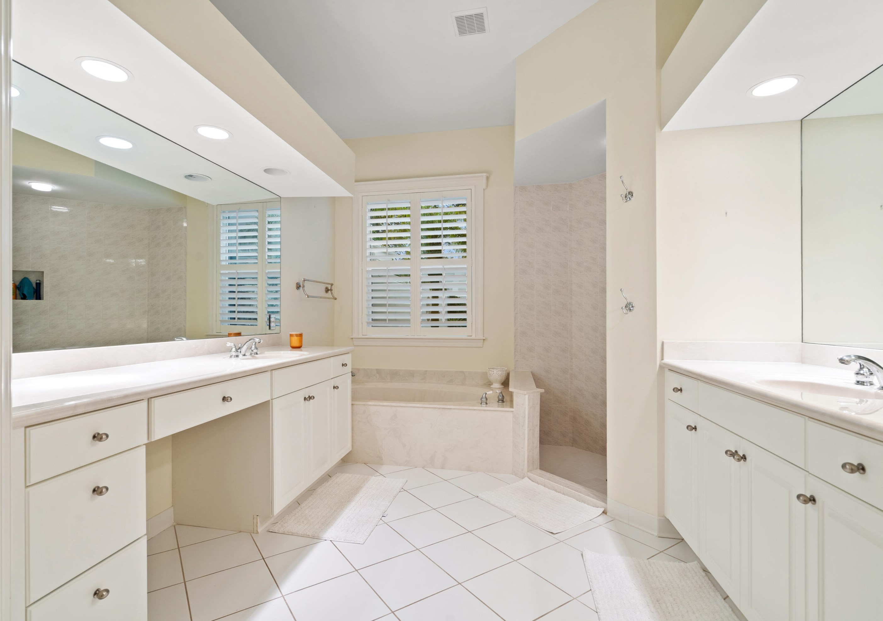8427 Sabal Palm Ct, Vero Beach FL  32963-4296 exterior