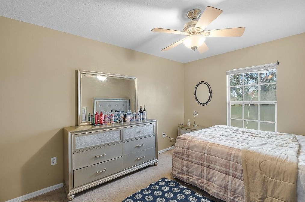 322 Carter Ave, Fort Pierce FL  34983-3006 exterior