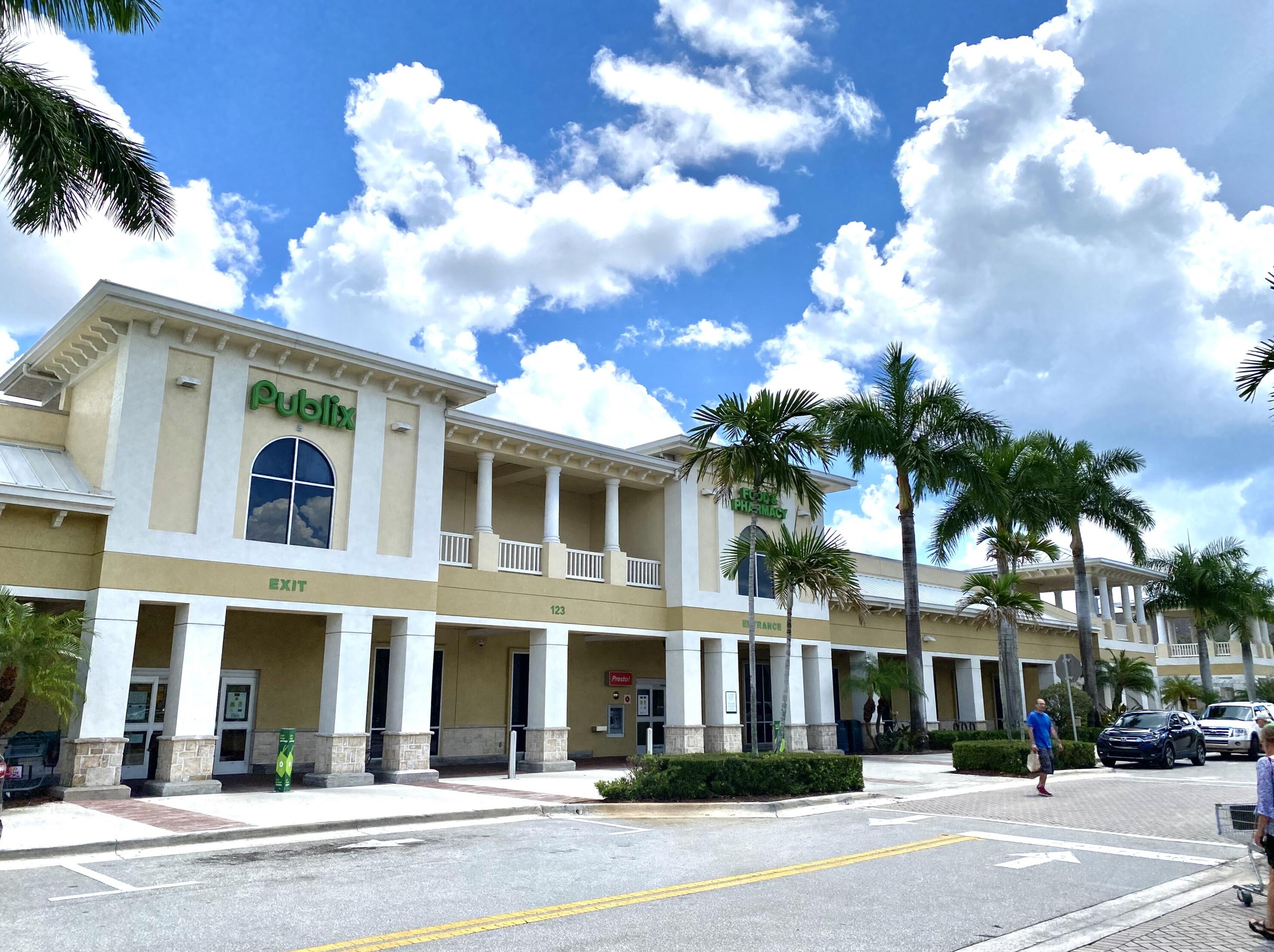 335 Thatch Palm Cir, Jupiter FL  33103-6316 exterior