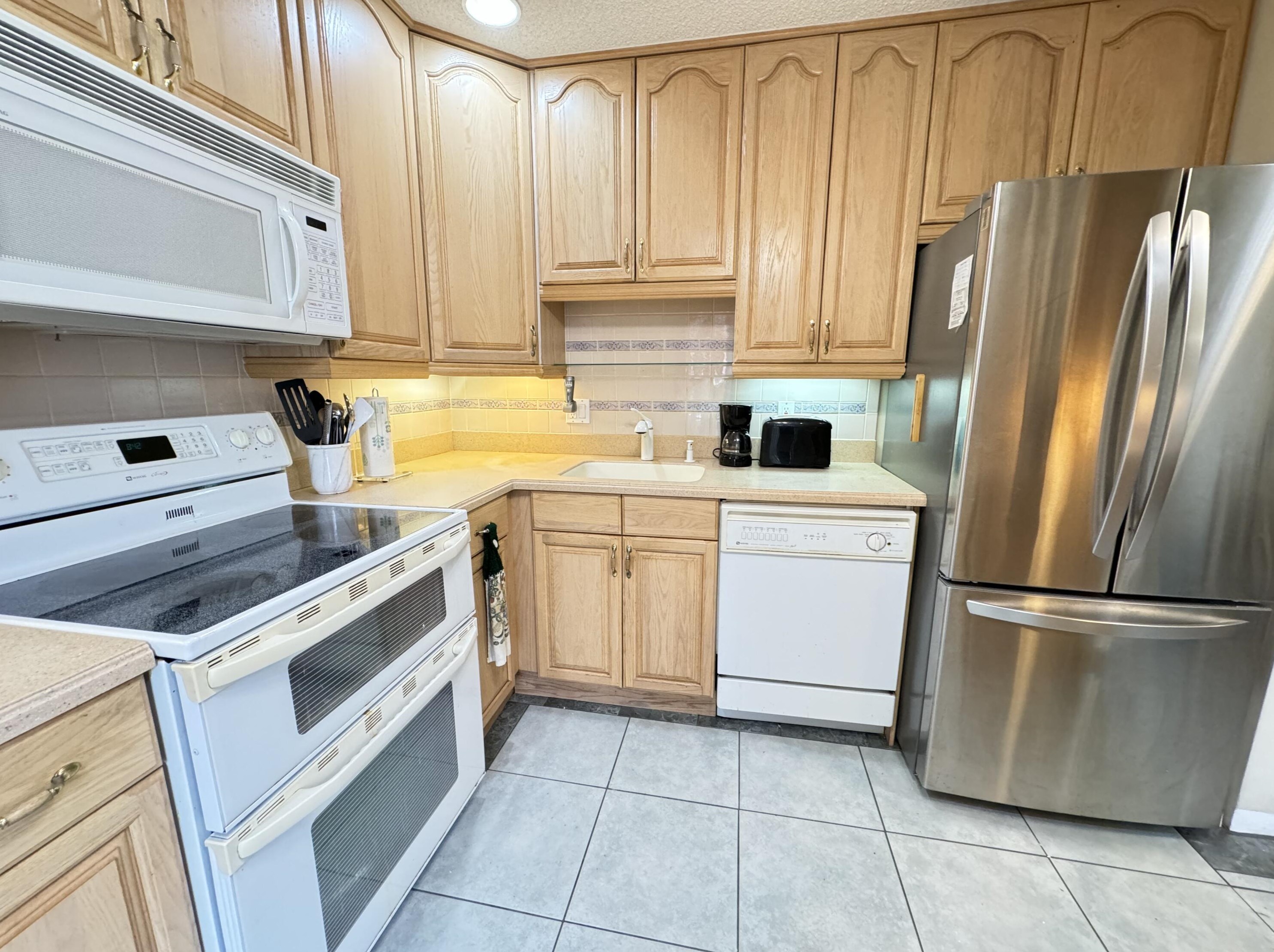 309 Cape Cod Cir, Lake Worth FL  33467-2675 exterior