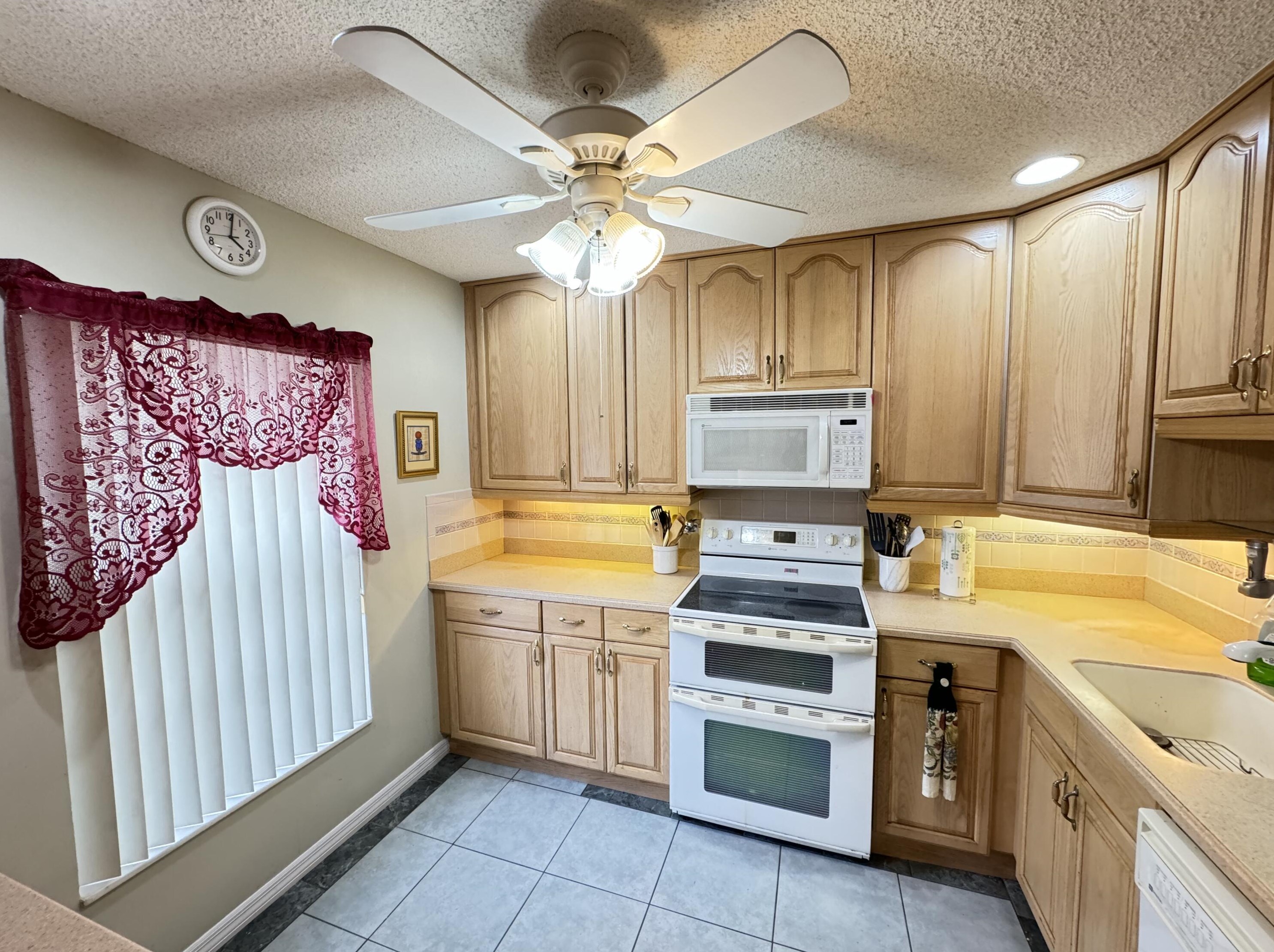 309 Cape Cod Cir, Lake Worth FL  33467-2646 exterior