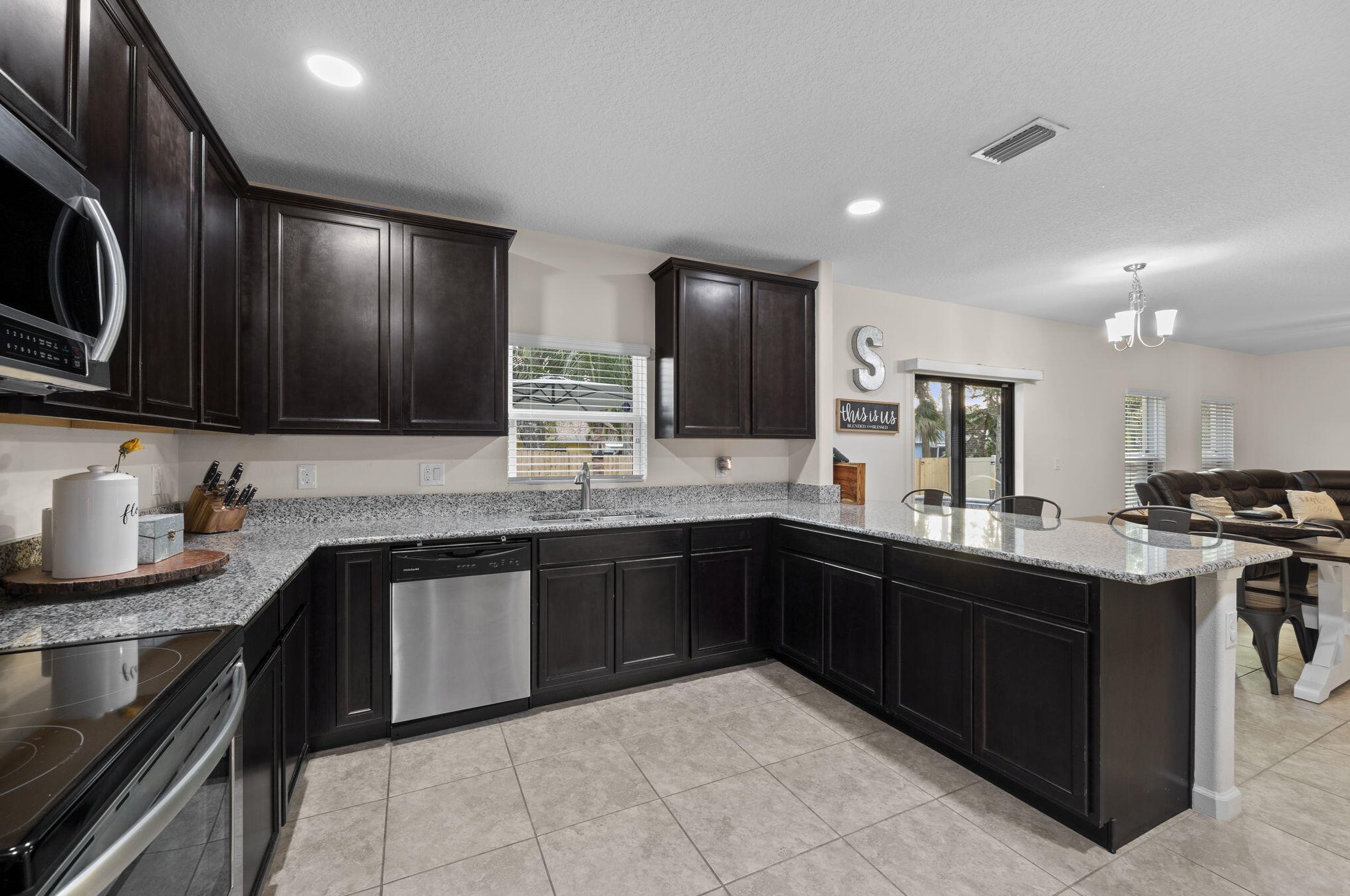 611 22nd Ave, Vero Beach FL  32962-1315 exterior