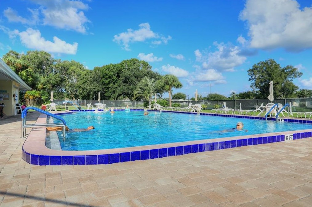 467 Egret Cir, Sebastian FL  32976-7483 exterior