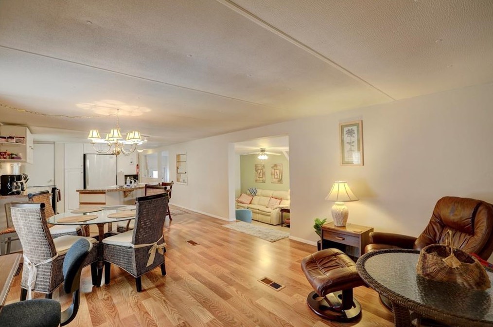 467 Egret Cir, Sebastian FL  32976-7483 exterior