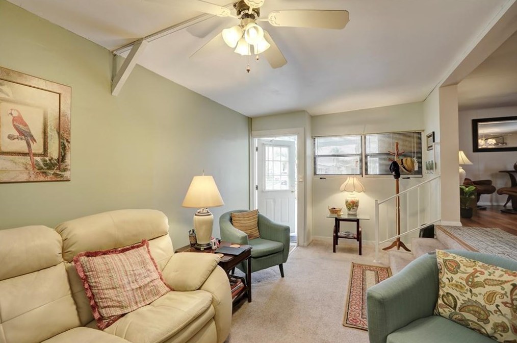 467 Egret Cir, Sebastian FL  32976-7483 exterior