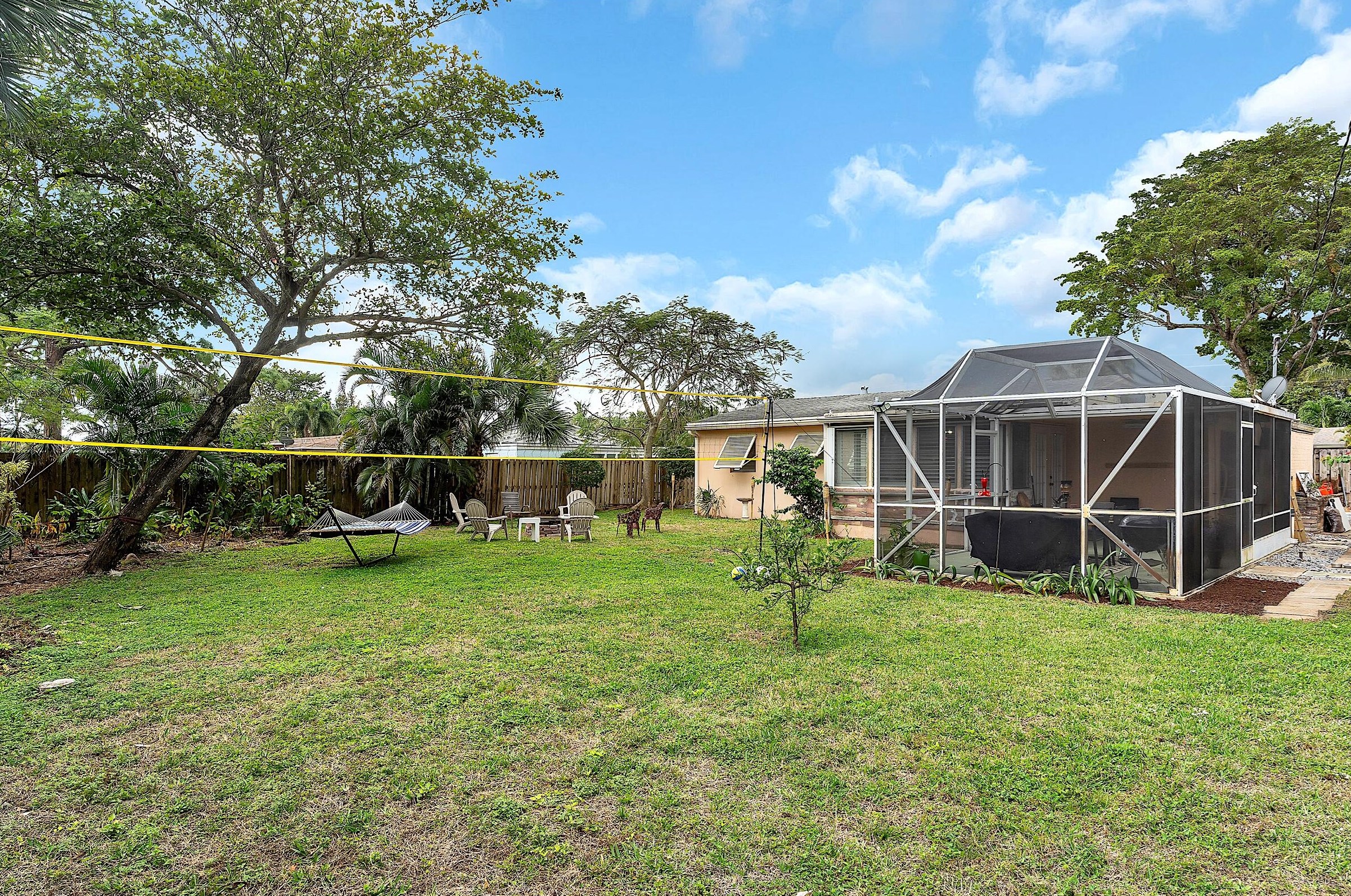 702 Snowden Dr, Lake Worth FL  33461-5734 exterior