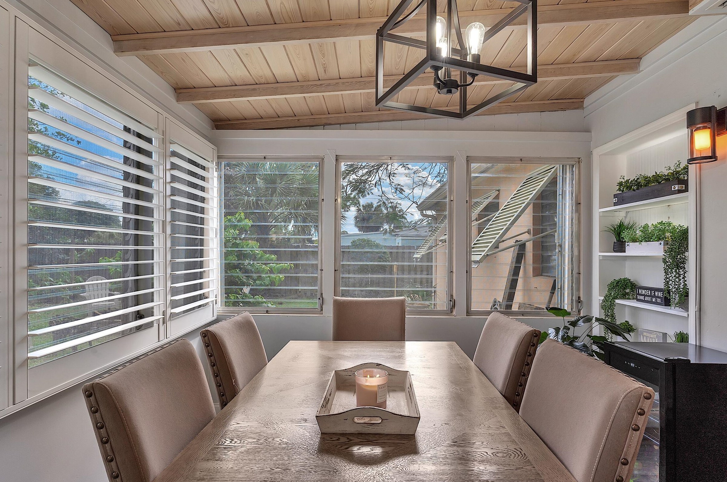 702 Snowden Dr, Lake Worth FL  33461-5734 exterior