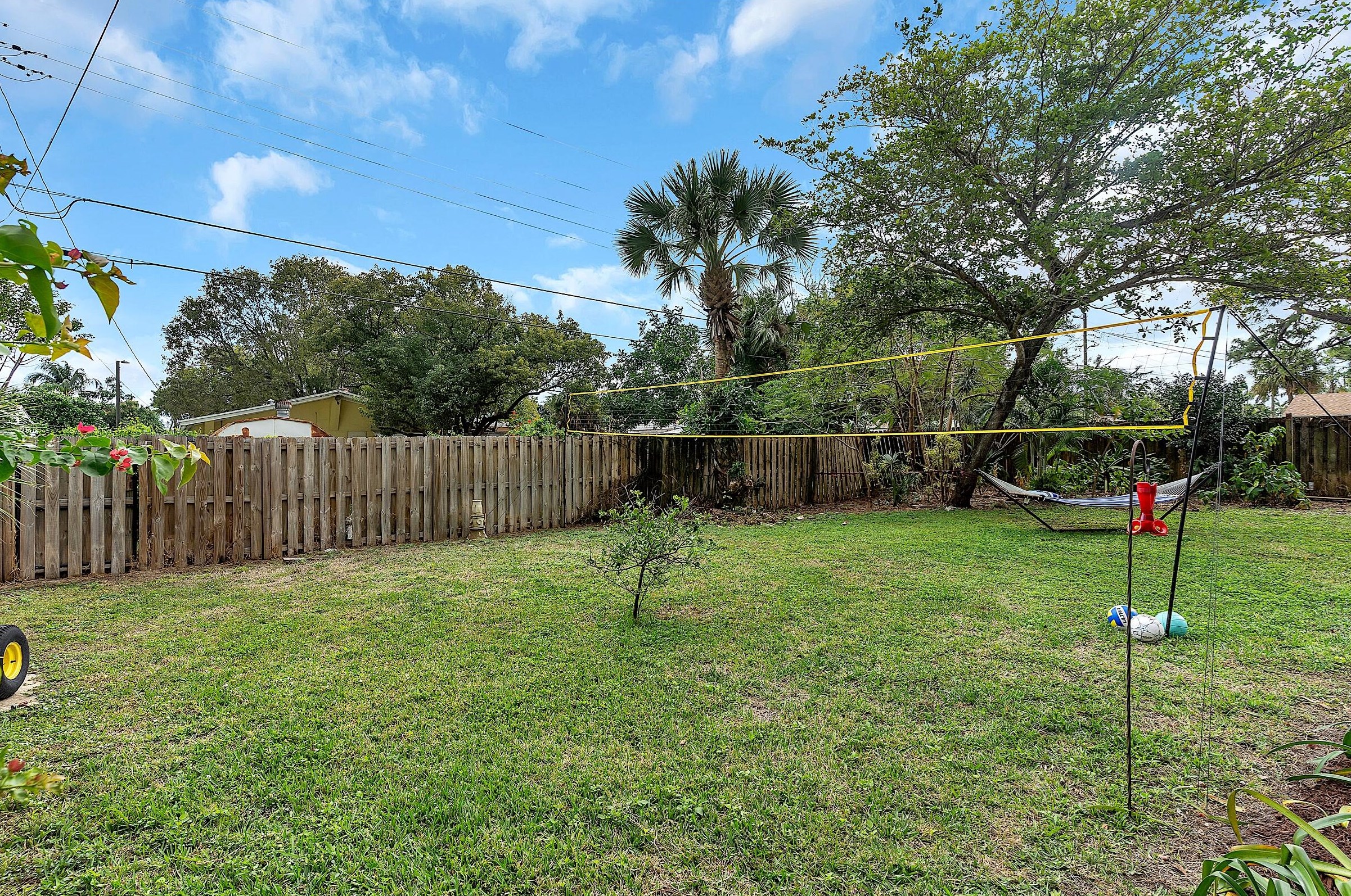 702 Snowden Dr, Lake Worth FL  33461-5734 exterior