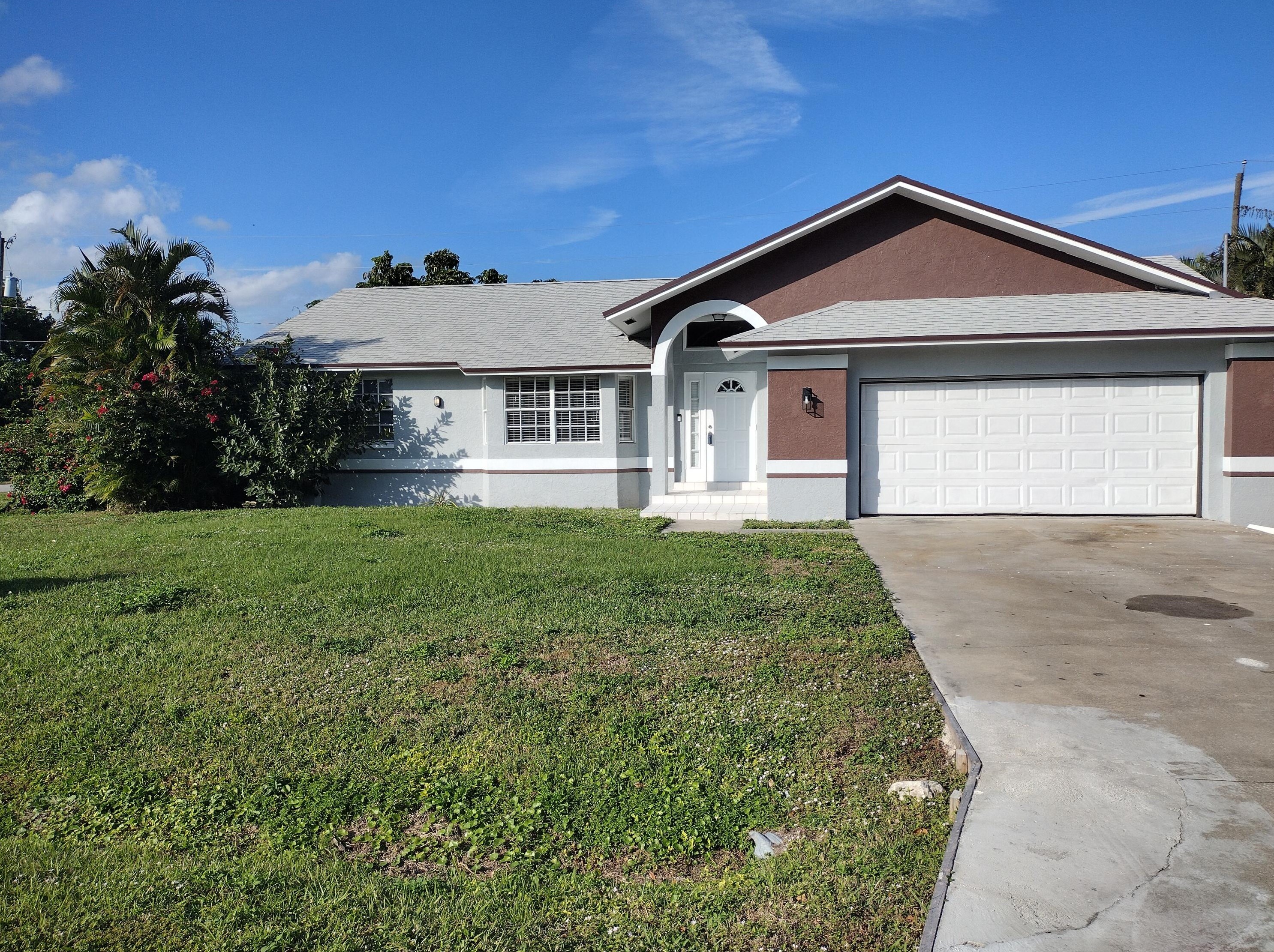 725 Florida Ave, Clewiston FL  33440-5602 exterior