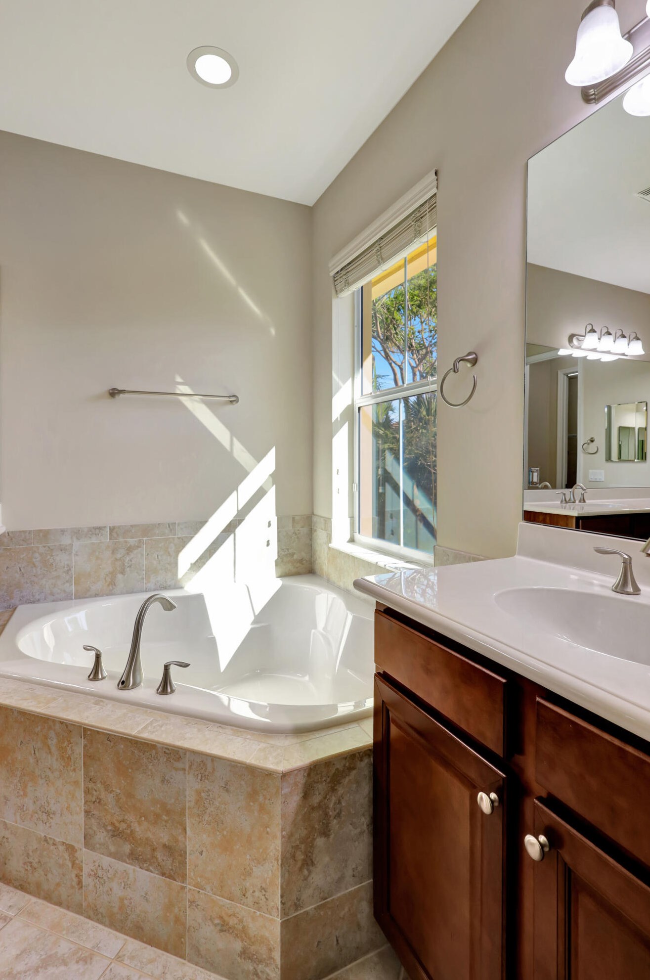 4036 Kingston Ln, West Palm Beach FL  33418-3425 exterior