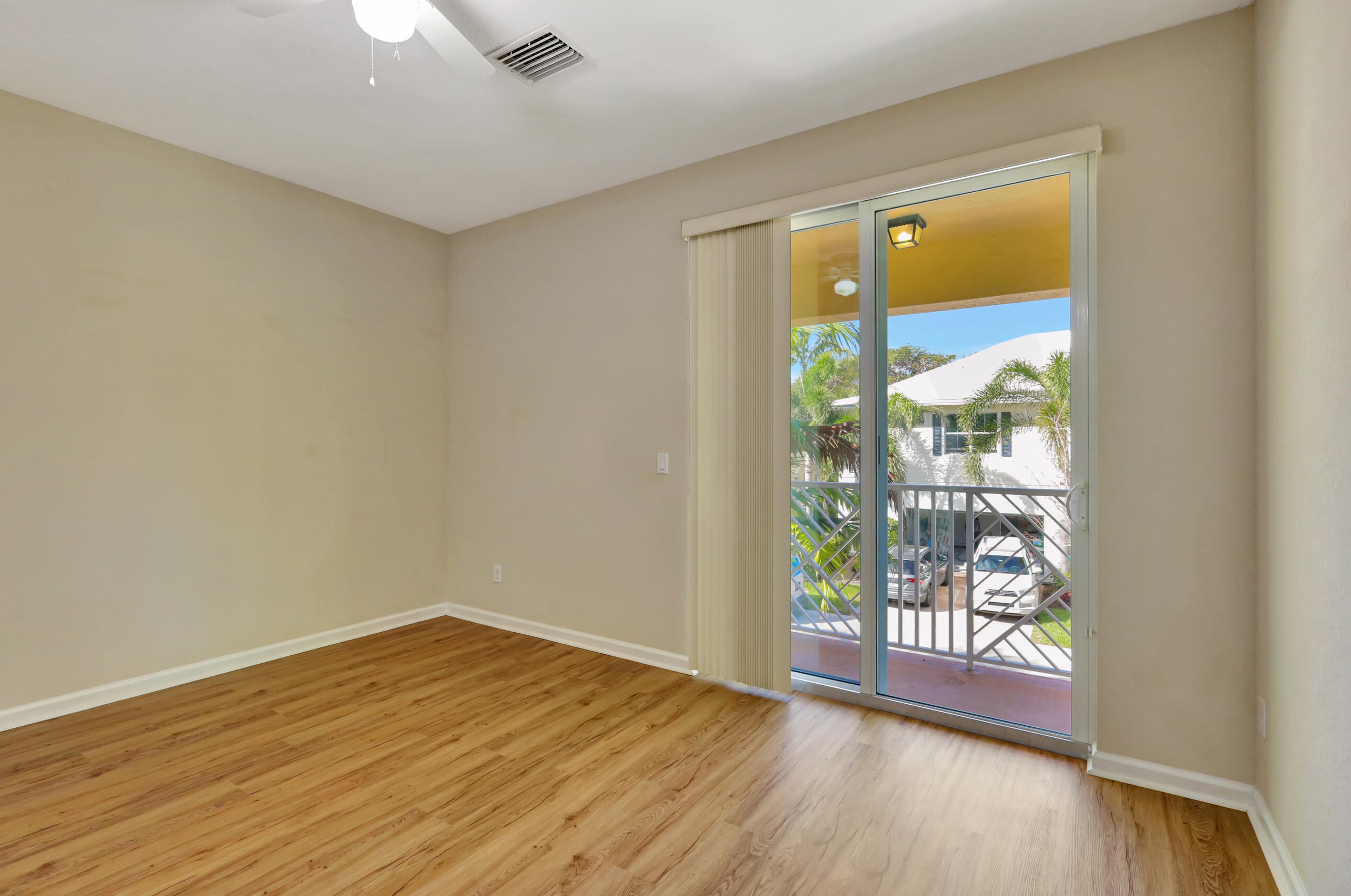 4036 Kingston Ln, West Palm Beach FL  33418-3425 exterior