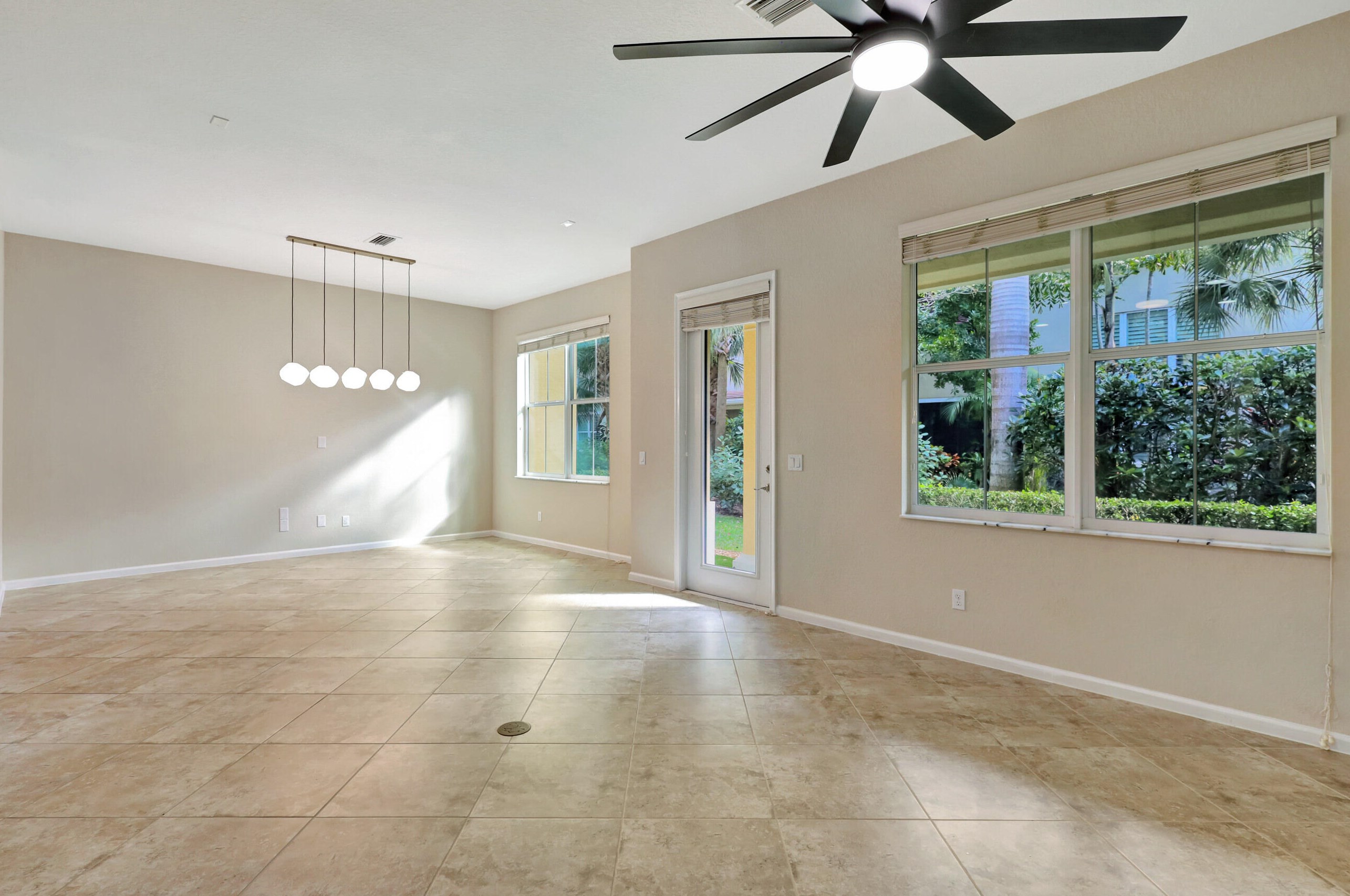4036 Kingston Ln, West Palm Beach FL  33418-3425 exterior