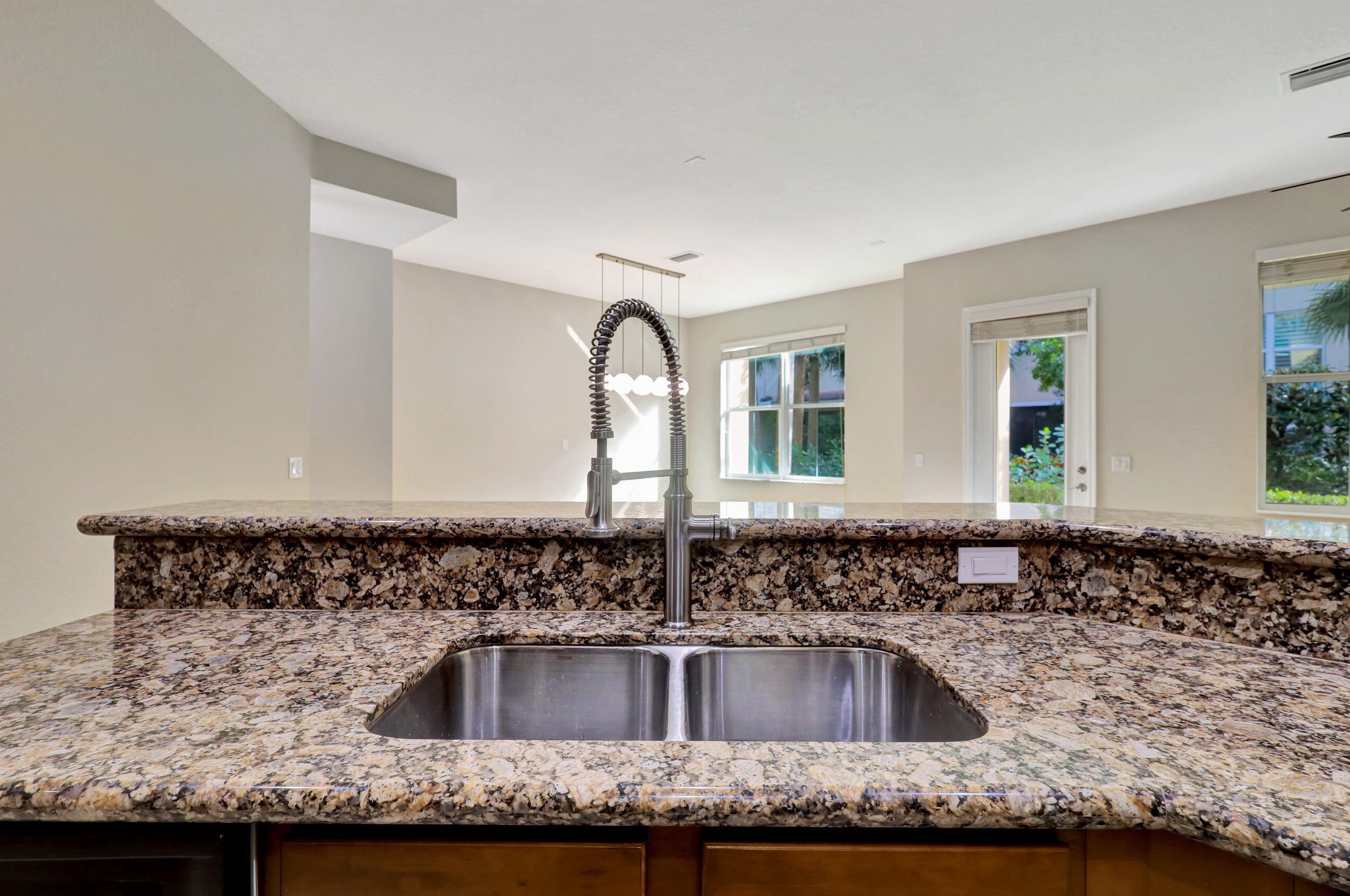 4036 Kingston Ln, West Palm Beach FL  33418-3425 exterior