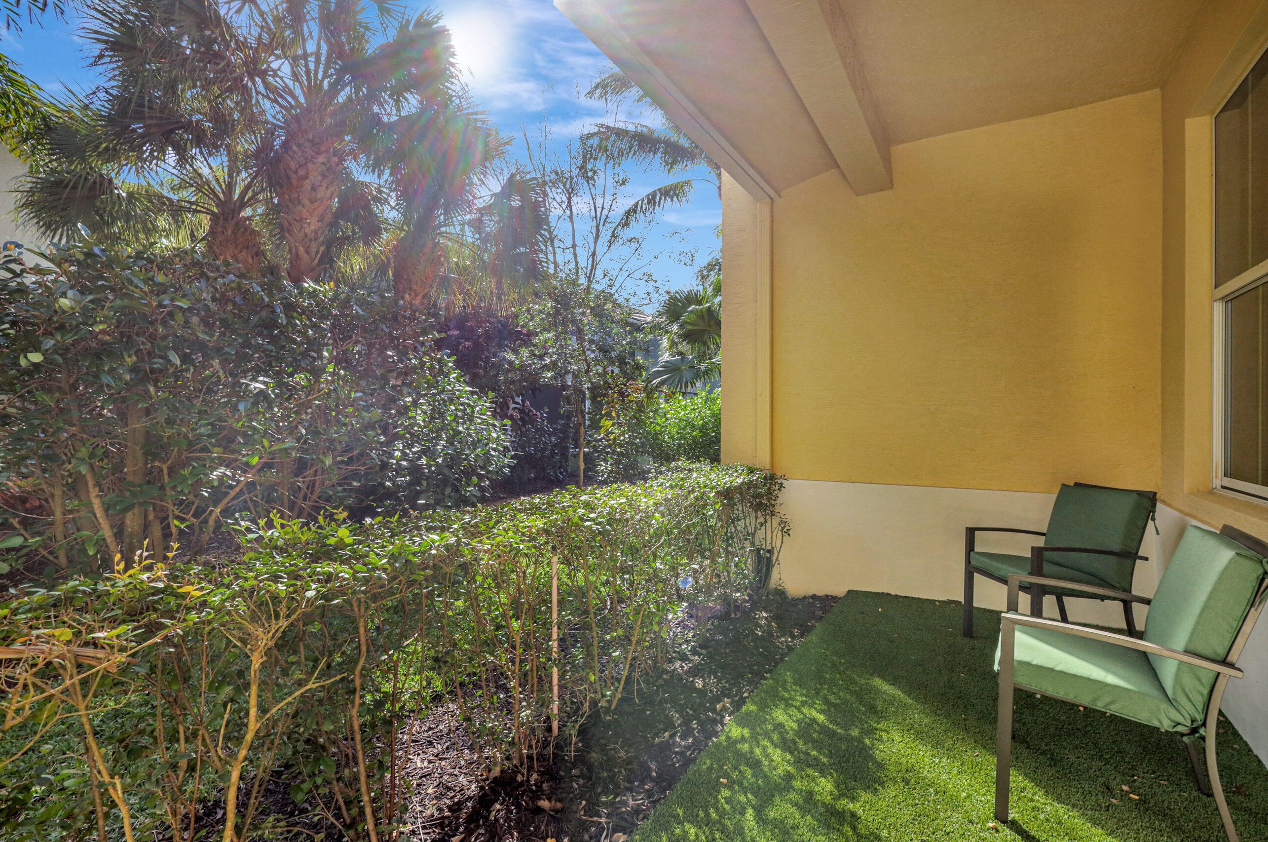 4036 Kingston Ln, West Palm Beach FL  33418-3425 exterior