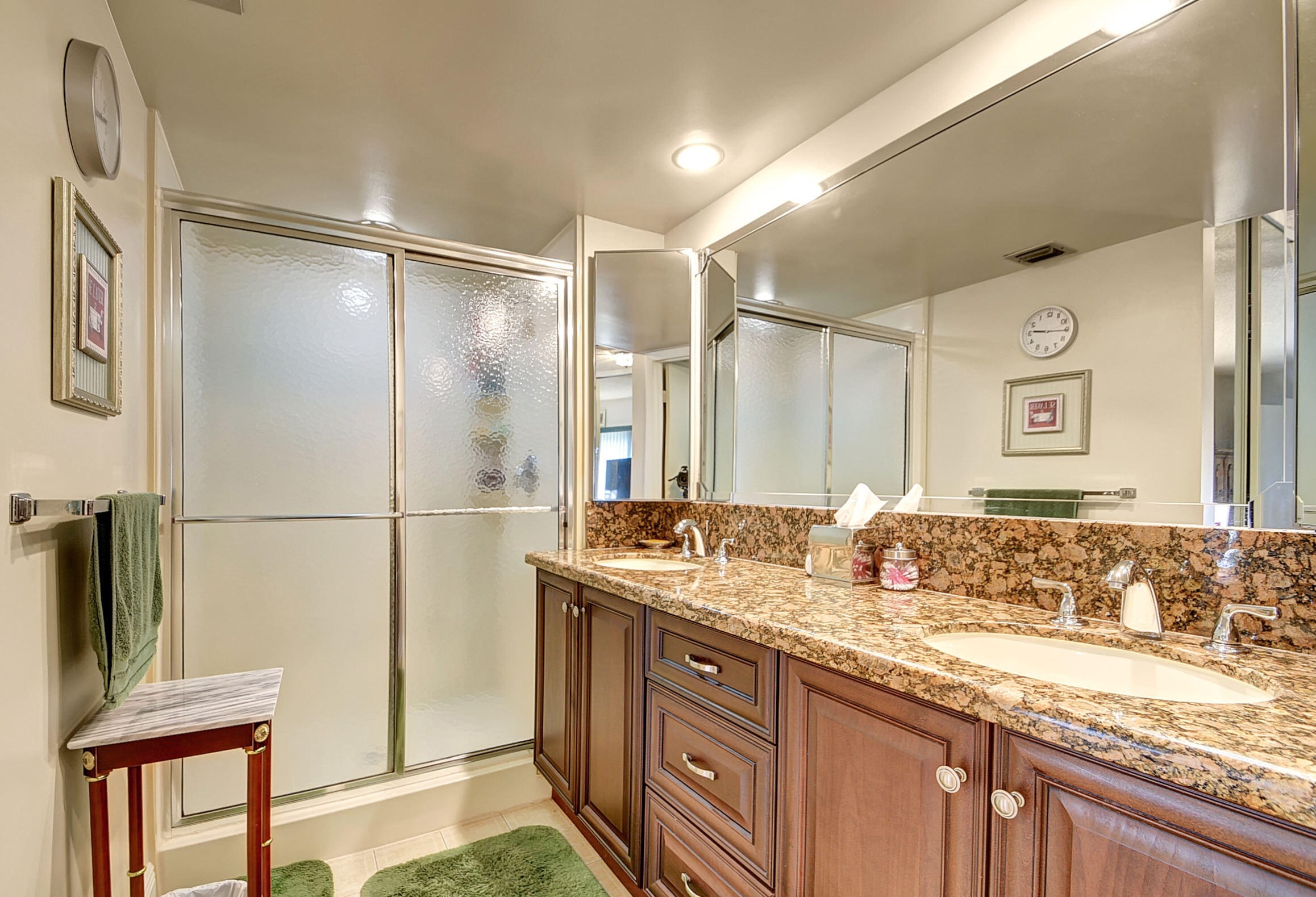 2402 24th Ln, Lake Worth FL  33463-3570 exterior