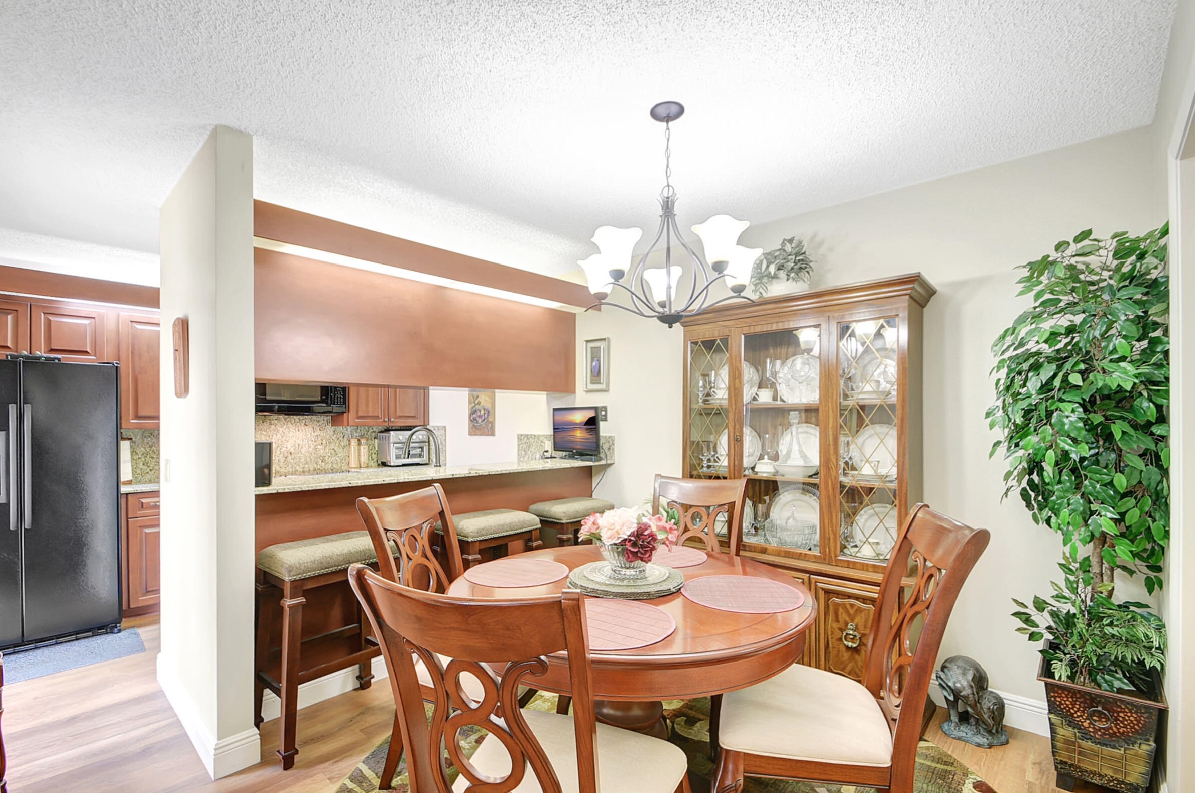 2402 24th Ln, Lake Worth FL  33463-3570 exterior