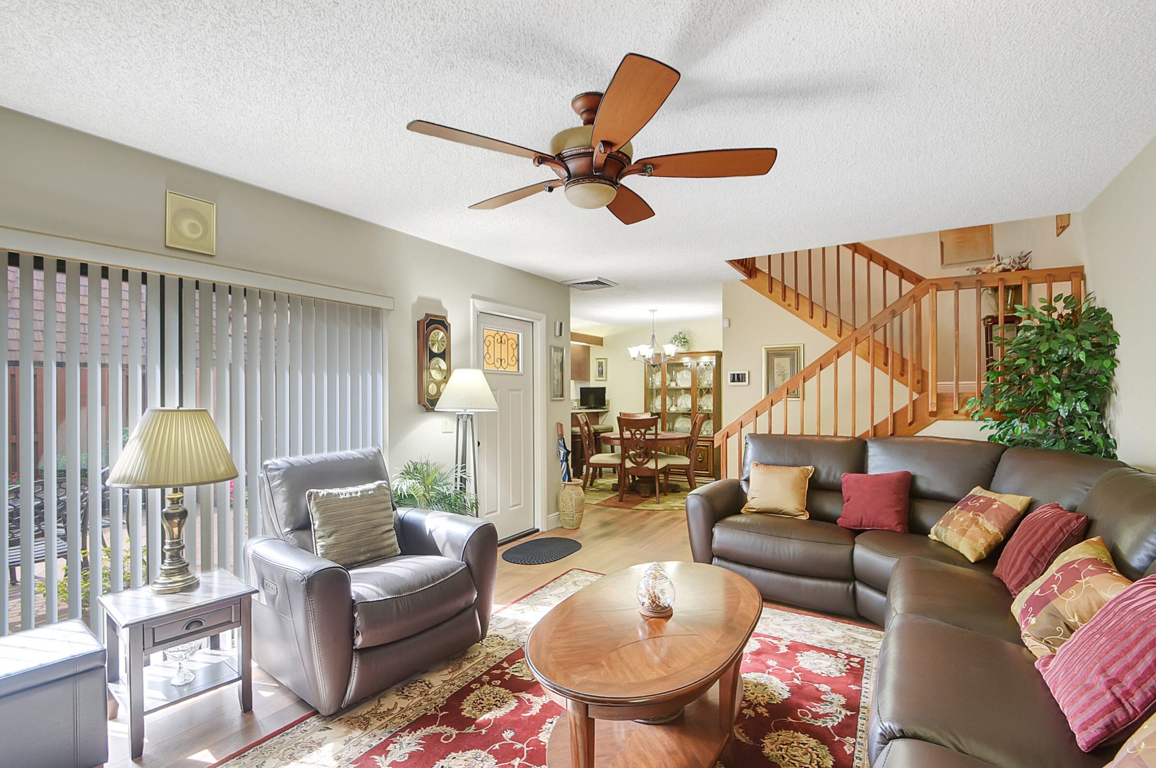 2402 24th Ln, Lake Worth FL  33463-3570 exterior