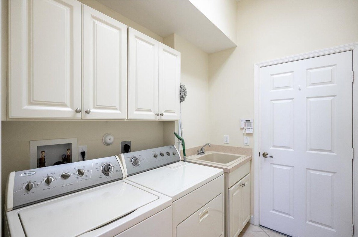 8845 Champions Way, Port Saint Lucie FL  34986-2805 exterior