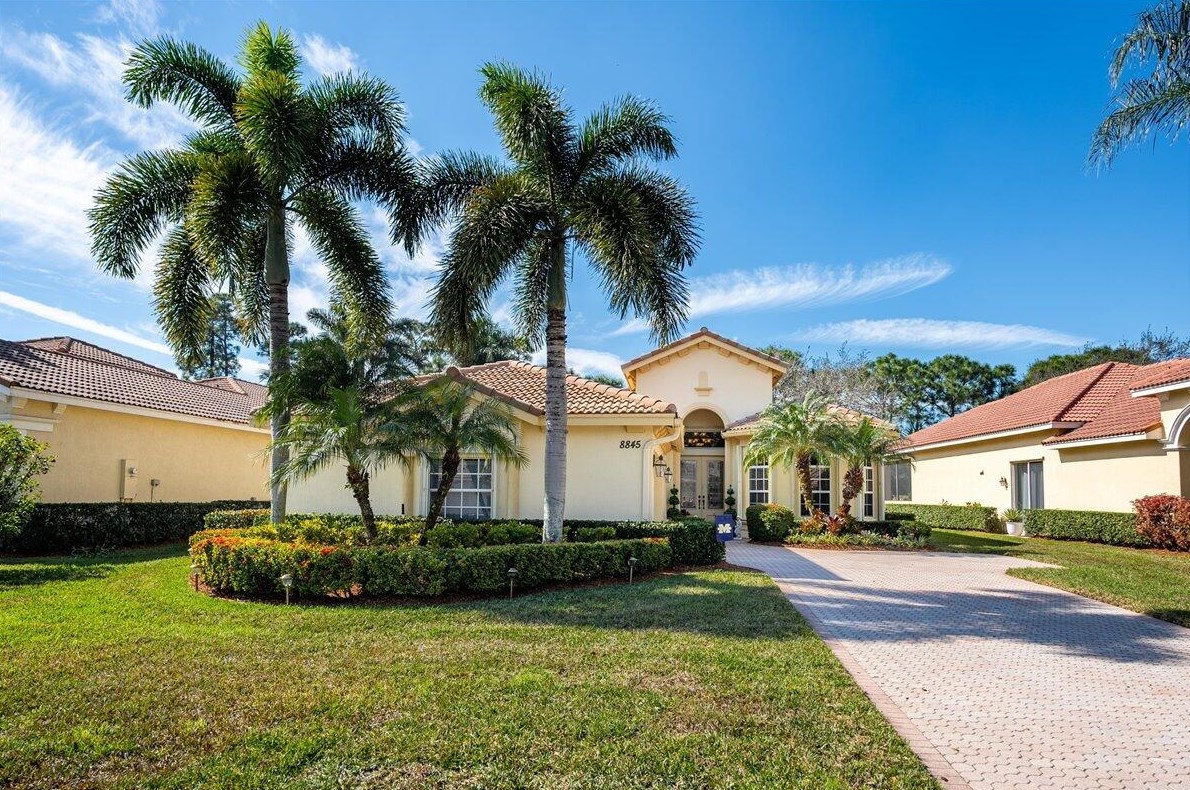 8845 Champions Way, Port Saint Lucie FL  34986-2805 exterior