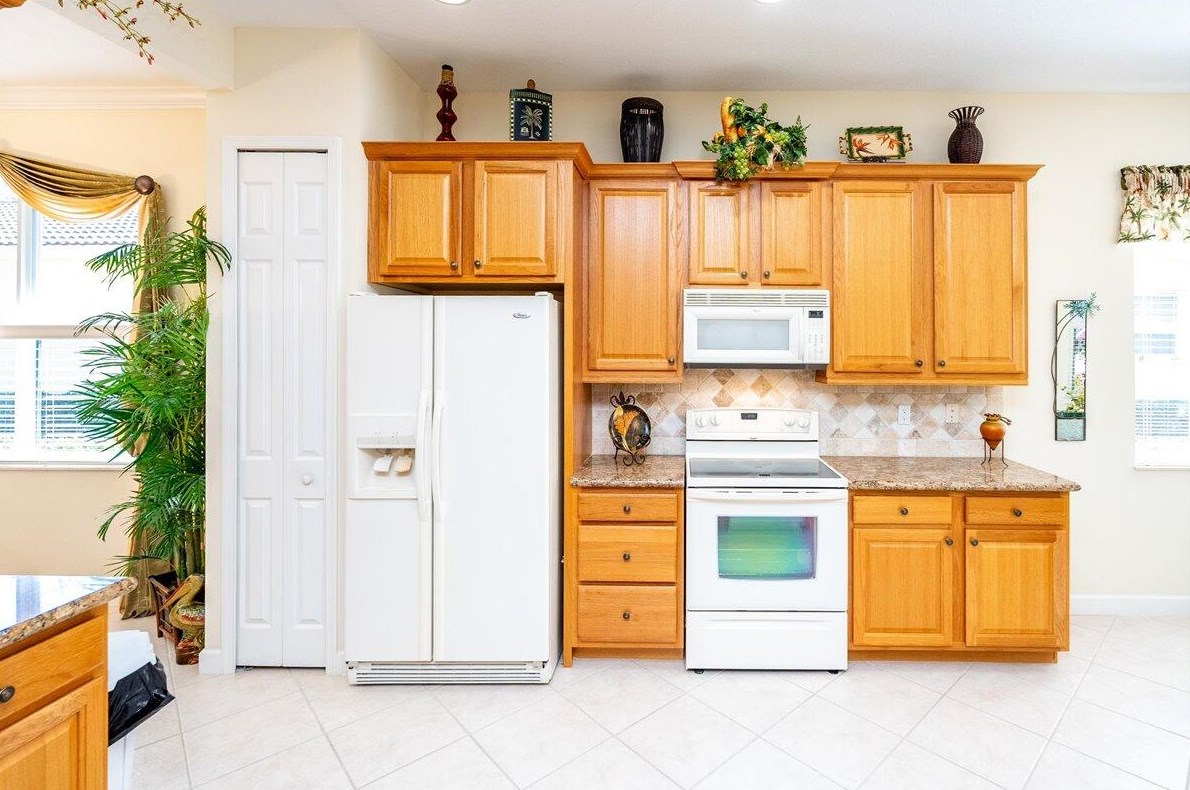 8845 Champions Way, Port Saint Lucie FL  34986-2805 exterior