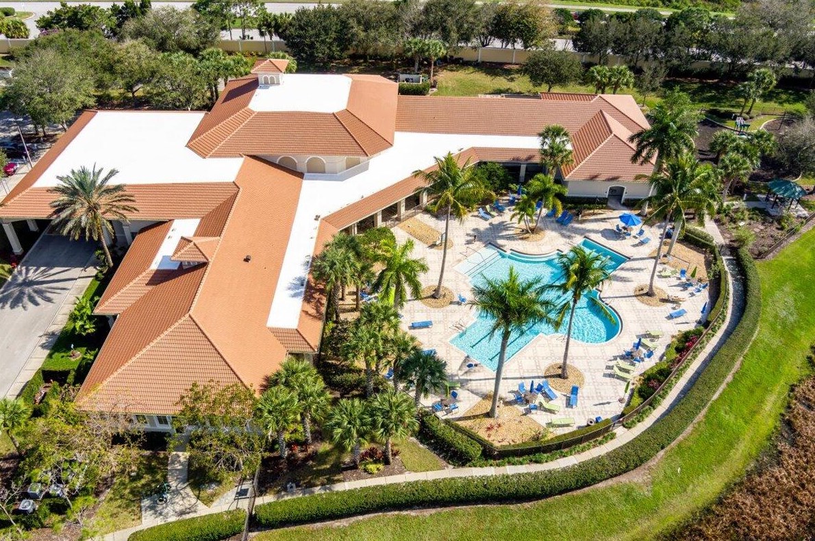 8845 Champions Way, Port Saint Lucie FL  34986-2805 exterior