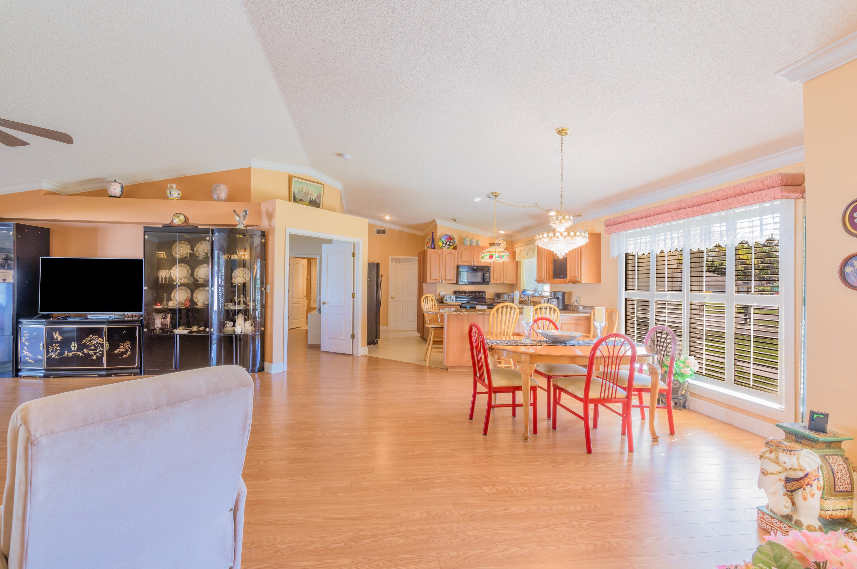 2 Cypress Rd, Lake Worth FL  33467-4814 exterior