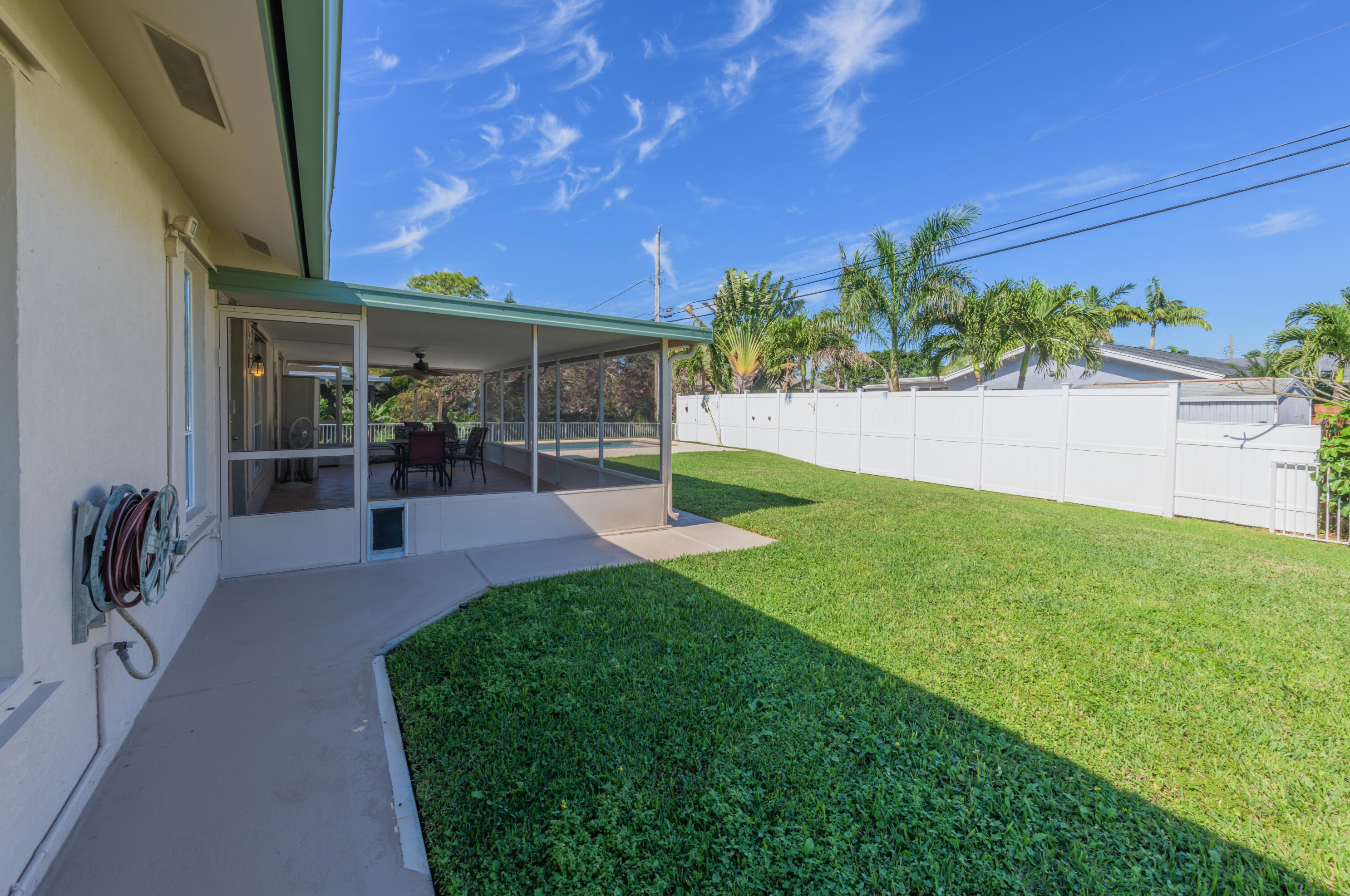 2 Cypress Rd, Lake Worth FL  33467-4814 exterior