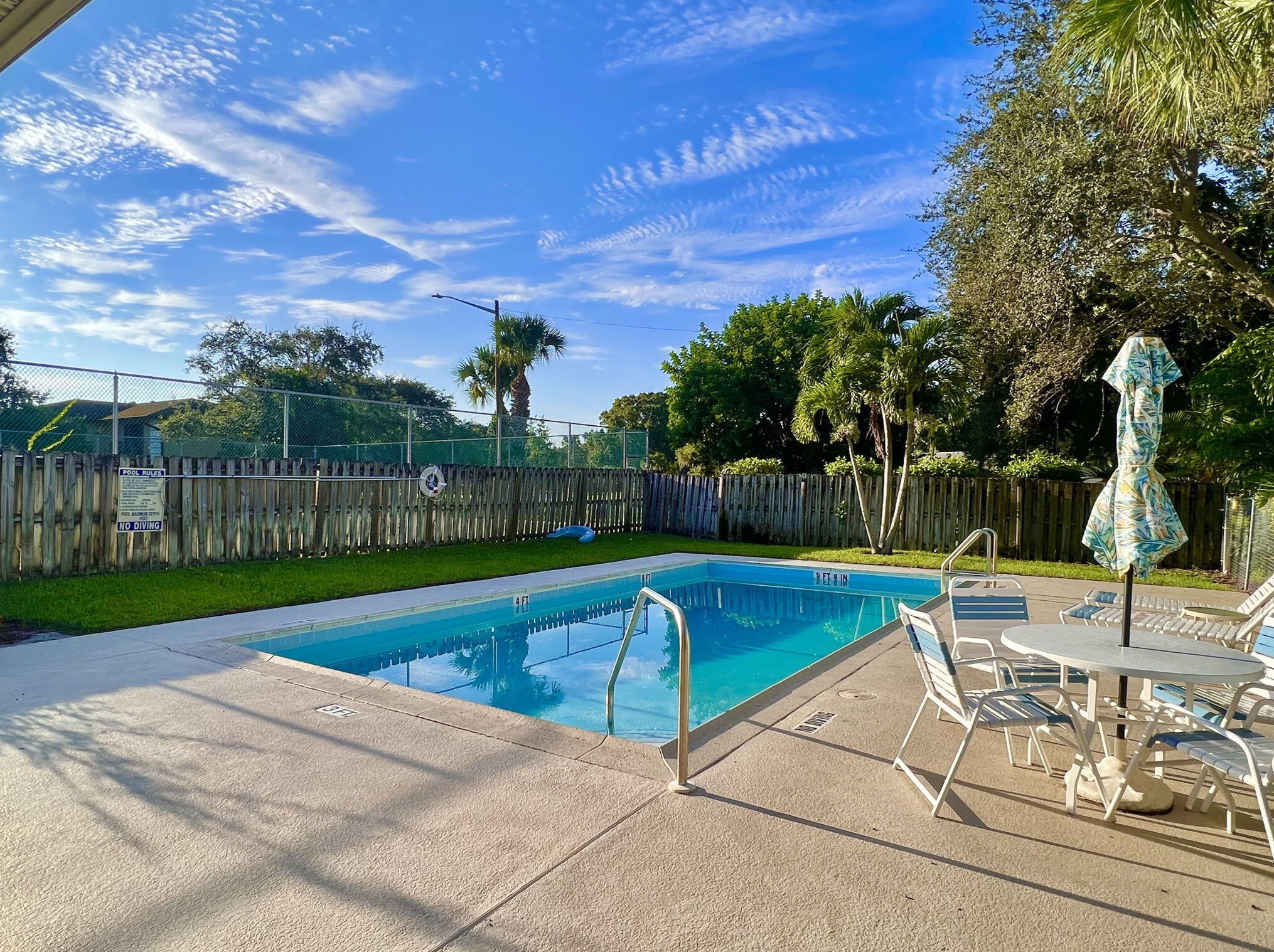 1542 Lawnwood Cir, Fort Pierce FL  34950-4972 exterior