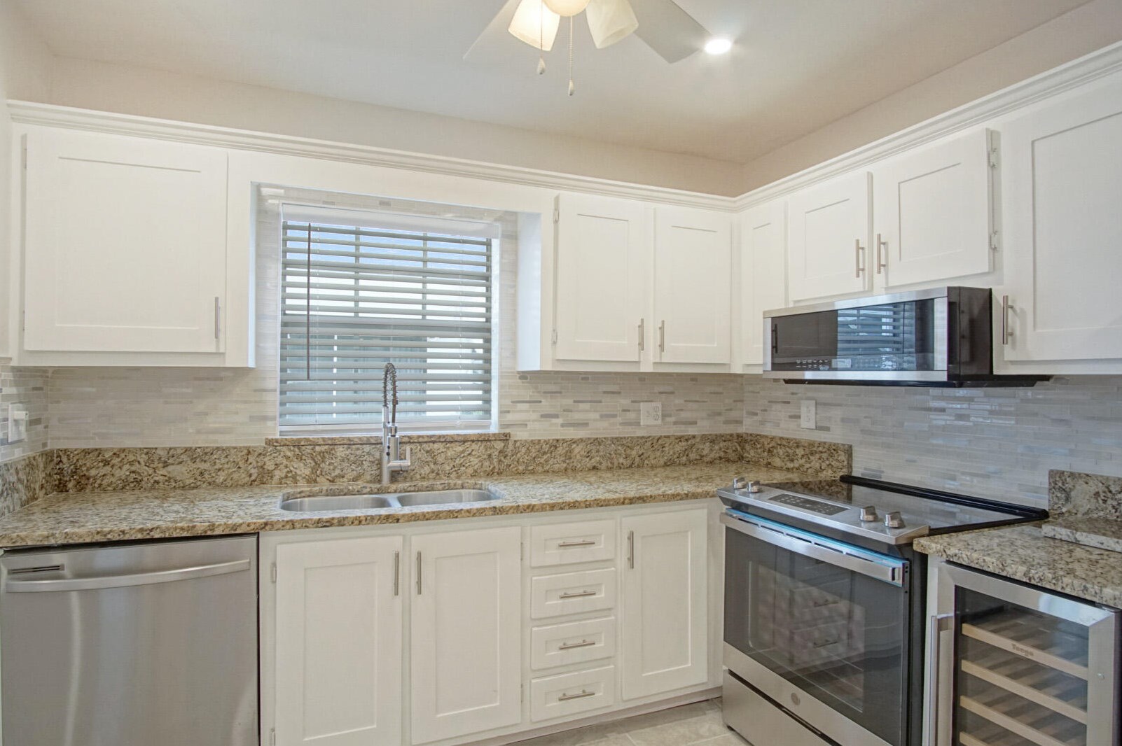 1013 Pheasant Run Dr, Fort Pierce FL 34982-6782 exterior