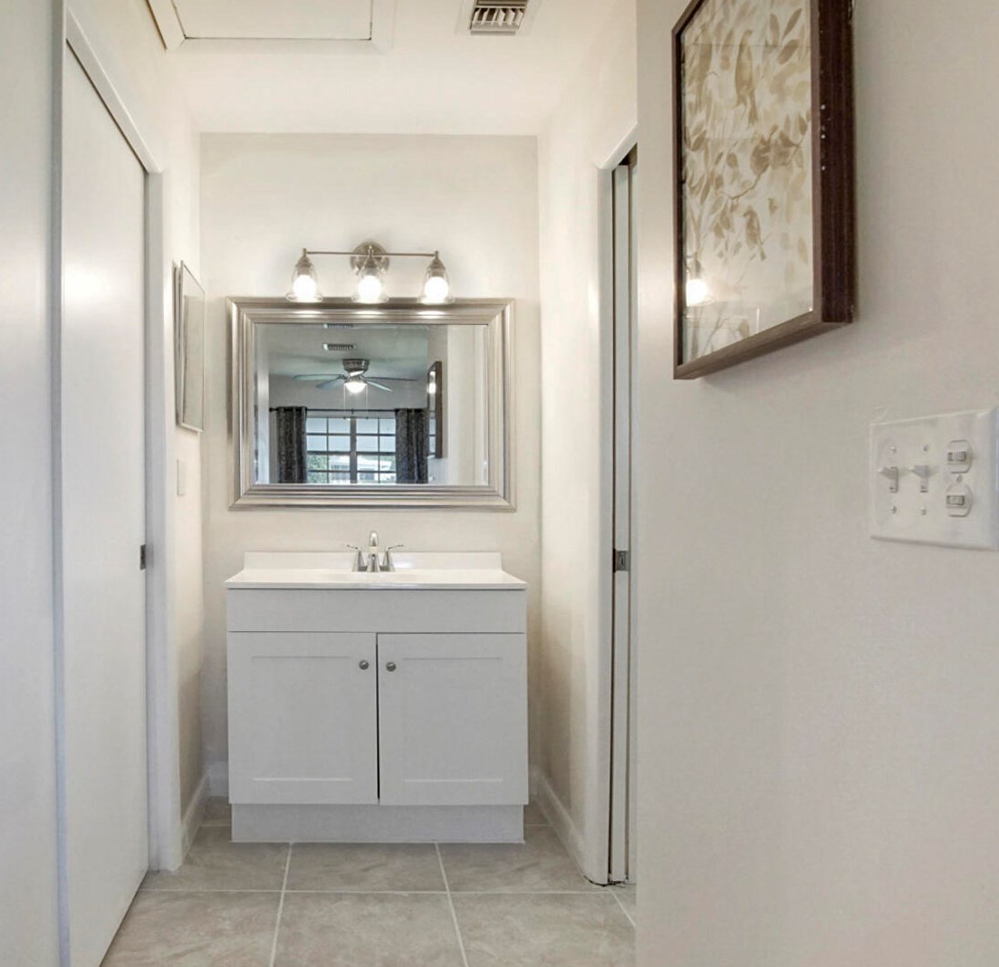 1013 Pheasant Run Dr, Fort Pierce FL 34982-6782 exterior