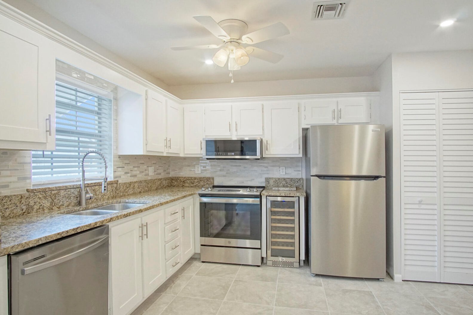 1013 Pheasant Run Dr, Fort Pierce FL 34982-6782 exterior