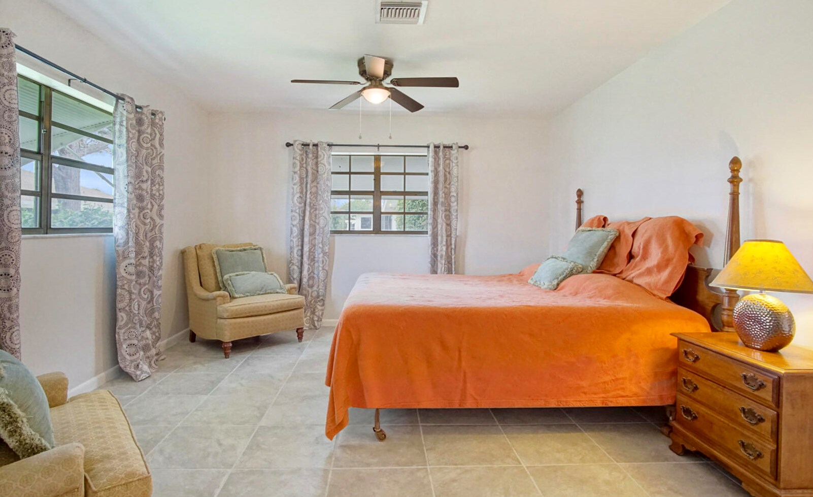 1013 Pheasant Run Dr, Fort Pierce FL 34982-6782 exterior