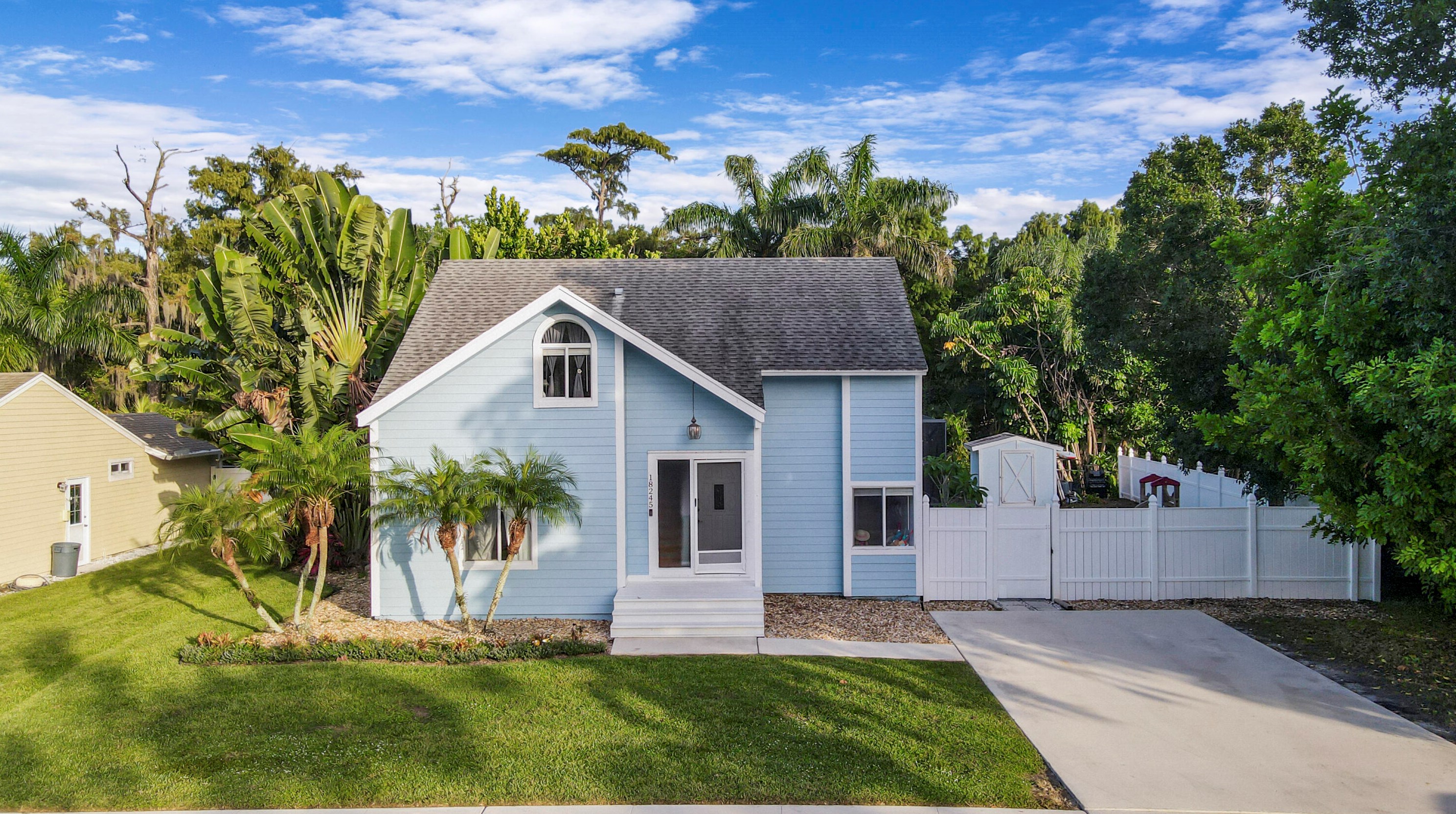 18245 Jupiter Landings Dr, Jupiter FL  33458-3356 exterior